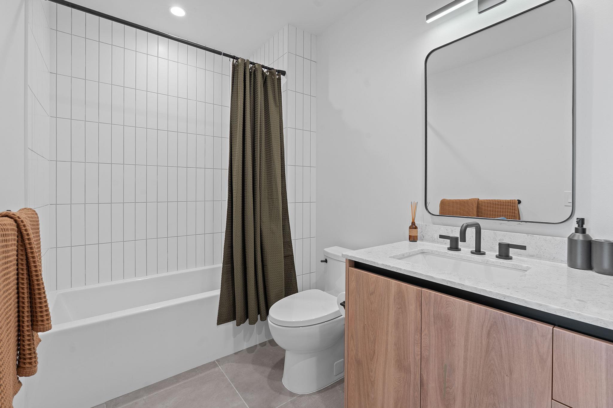 84 East Ave # 1401, Austin, TX 78701
