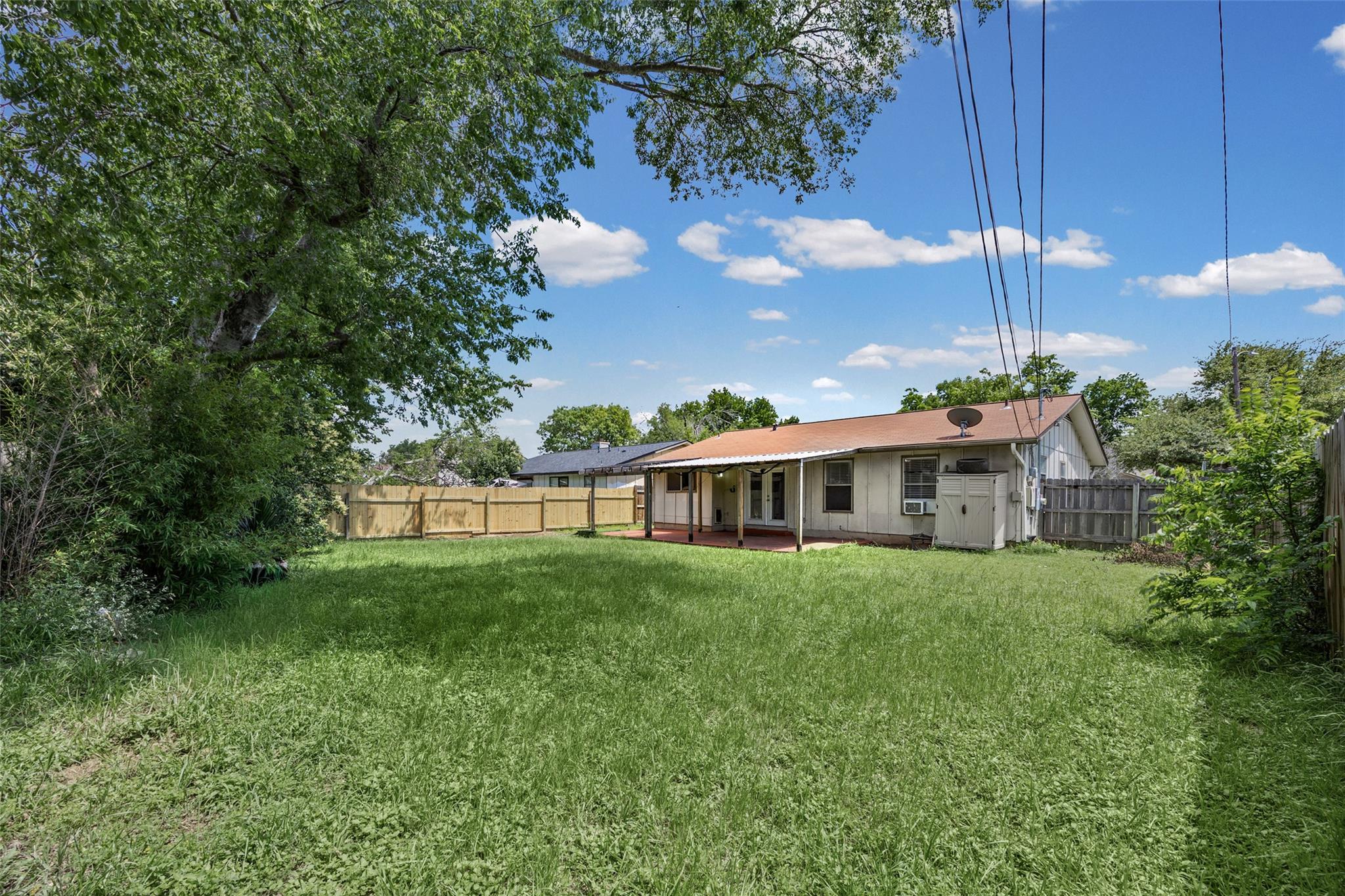 514 Yucca Dr, Round Rock, TX 78681