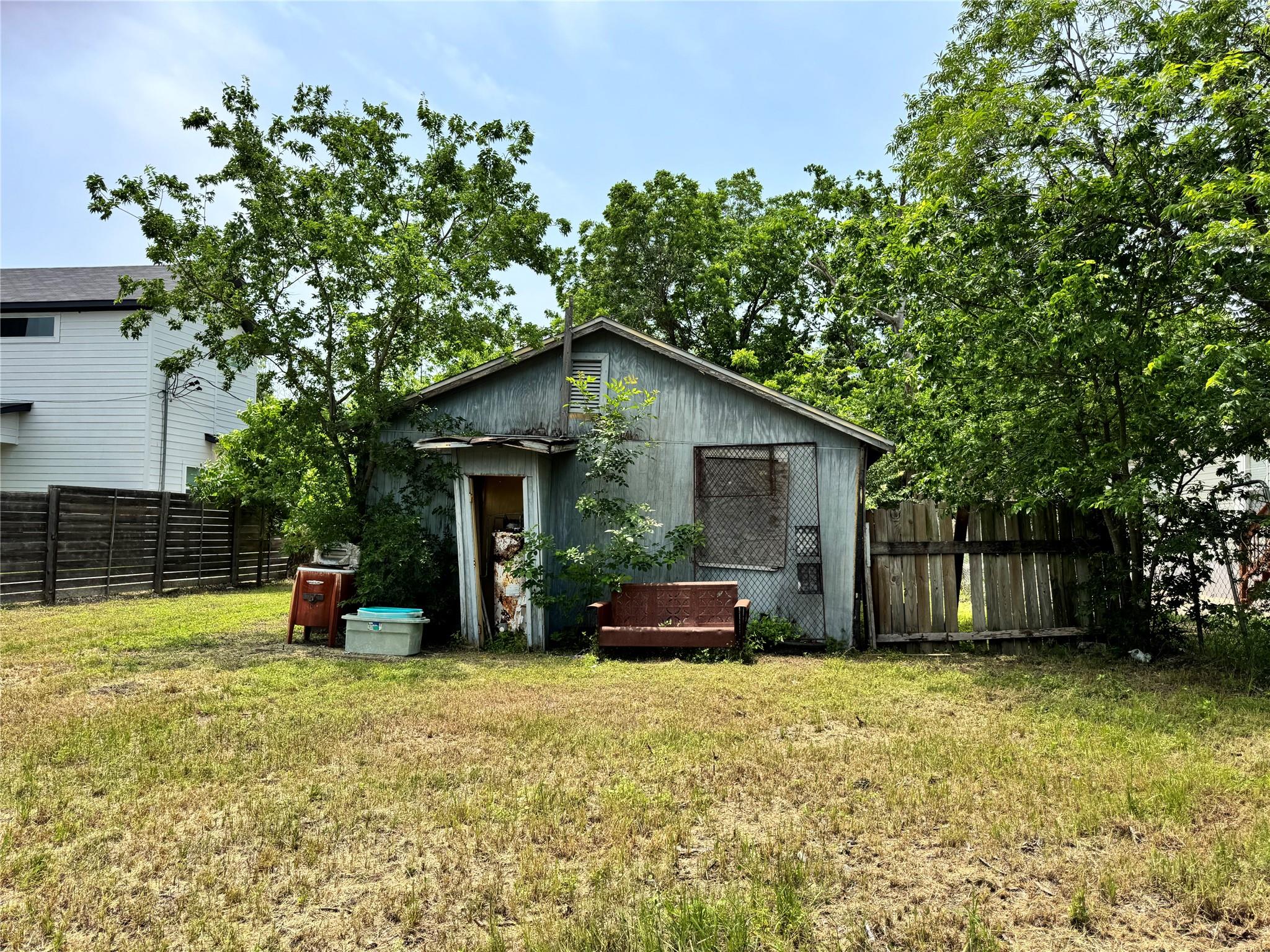 6408 Porter St, Austin, TX 78741