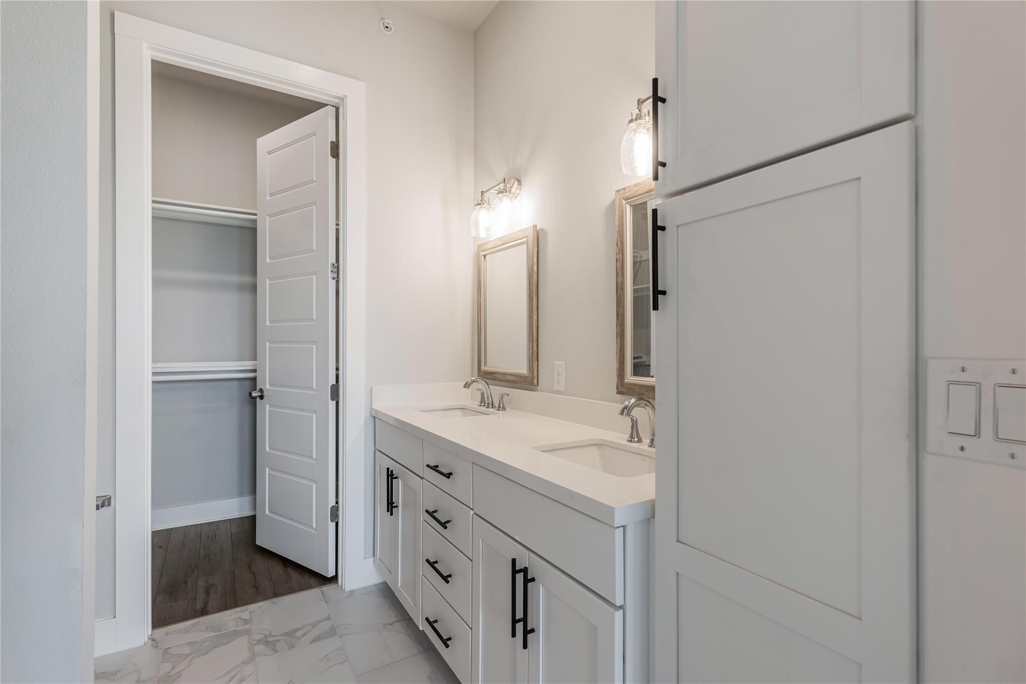 4507 E Martin Luther King Jr Blvd # 122, Austin, TX 78721