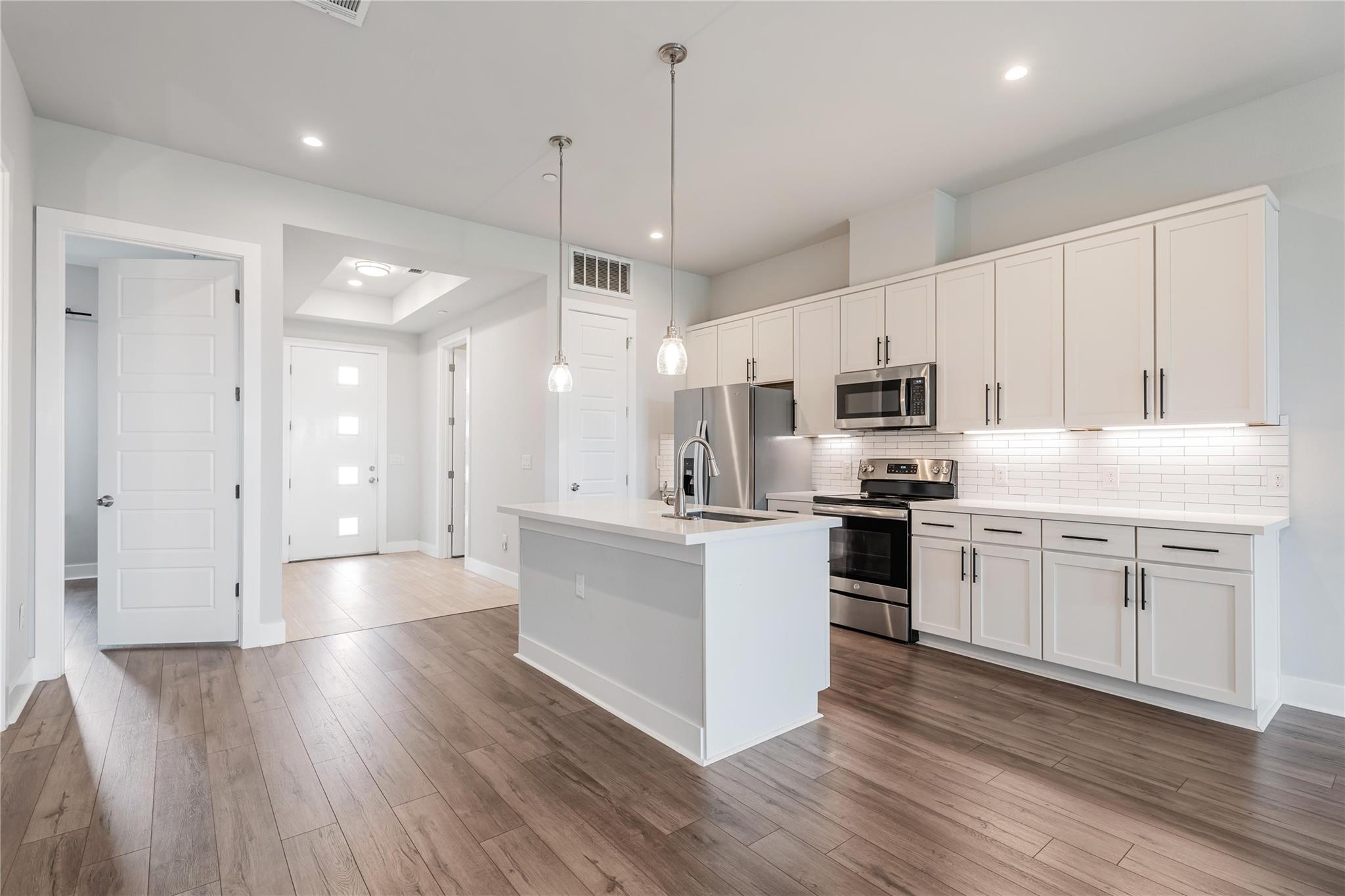 4507 E Martin Luther King Jr Blvd # 122, Austin, TX 78721