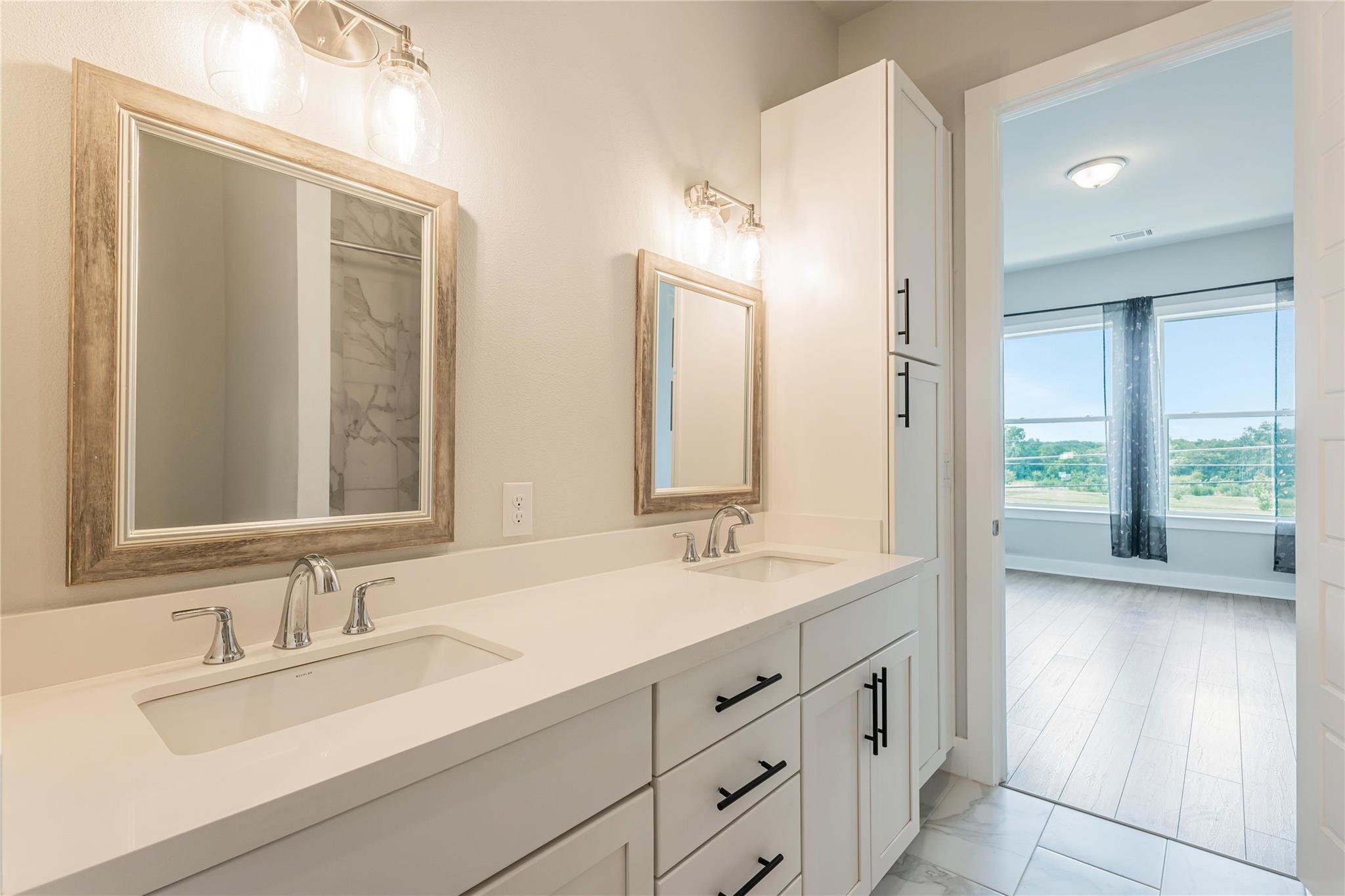 4507 E Martin Luther King Jr Blvd # 122, Austin, TX 78721