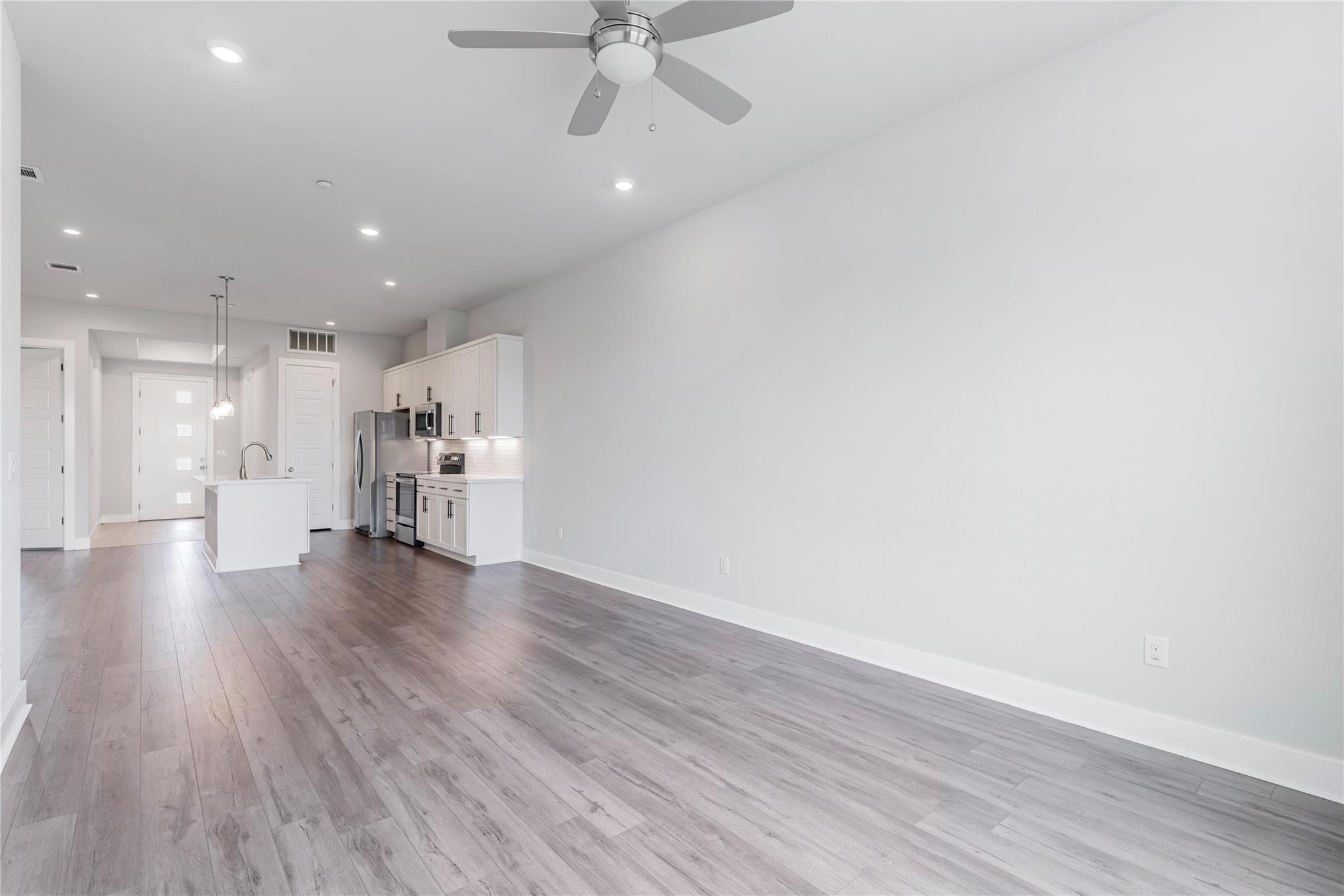 4507 E Martin Luther King Jr Blvd # 122, Austin, TX 78721