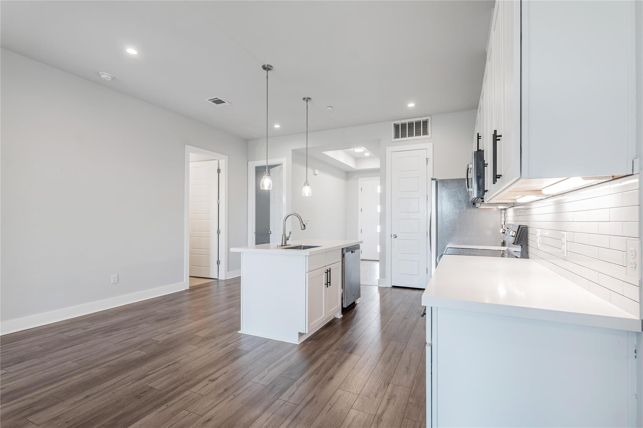 4507 E Martin Luther King Jr Blvd # 122, Austin, TX 78721