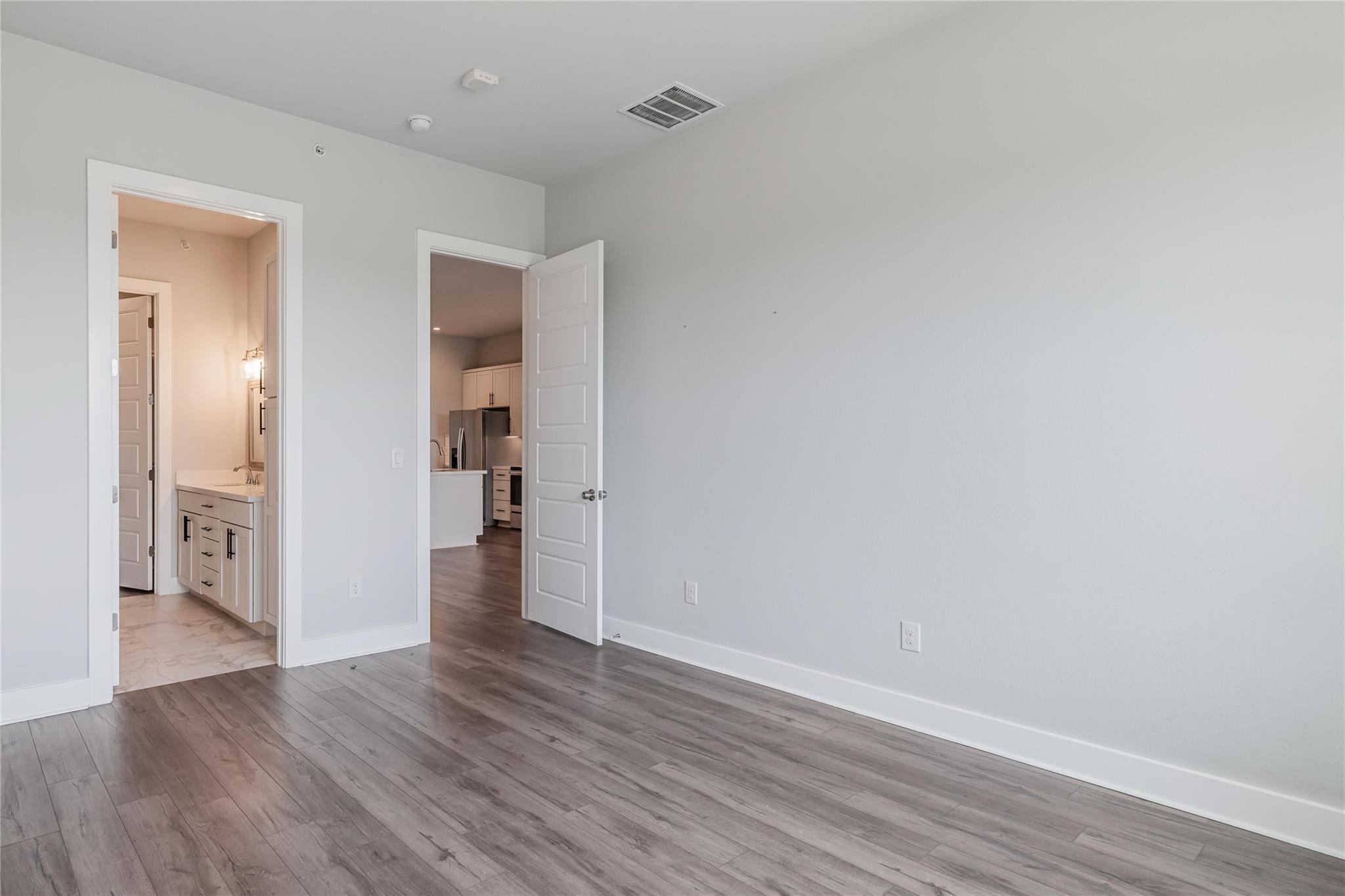 4507 E Martin Luther King Jr Blvd # 122, Austin, TX 78721