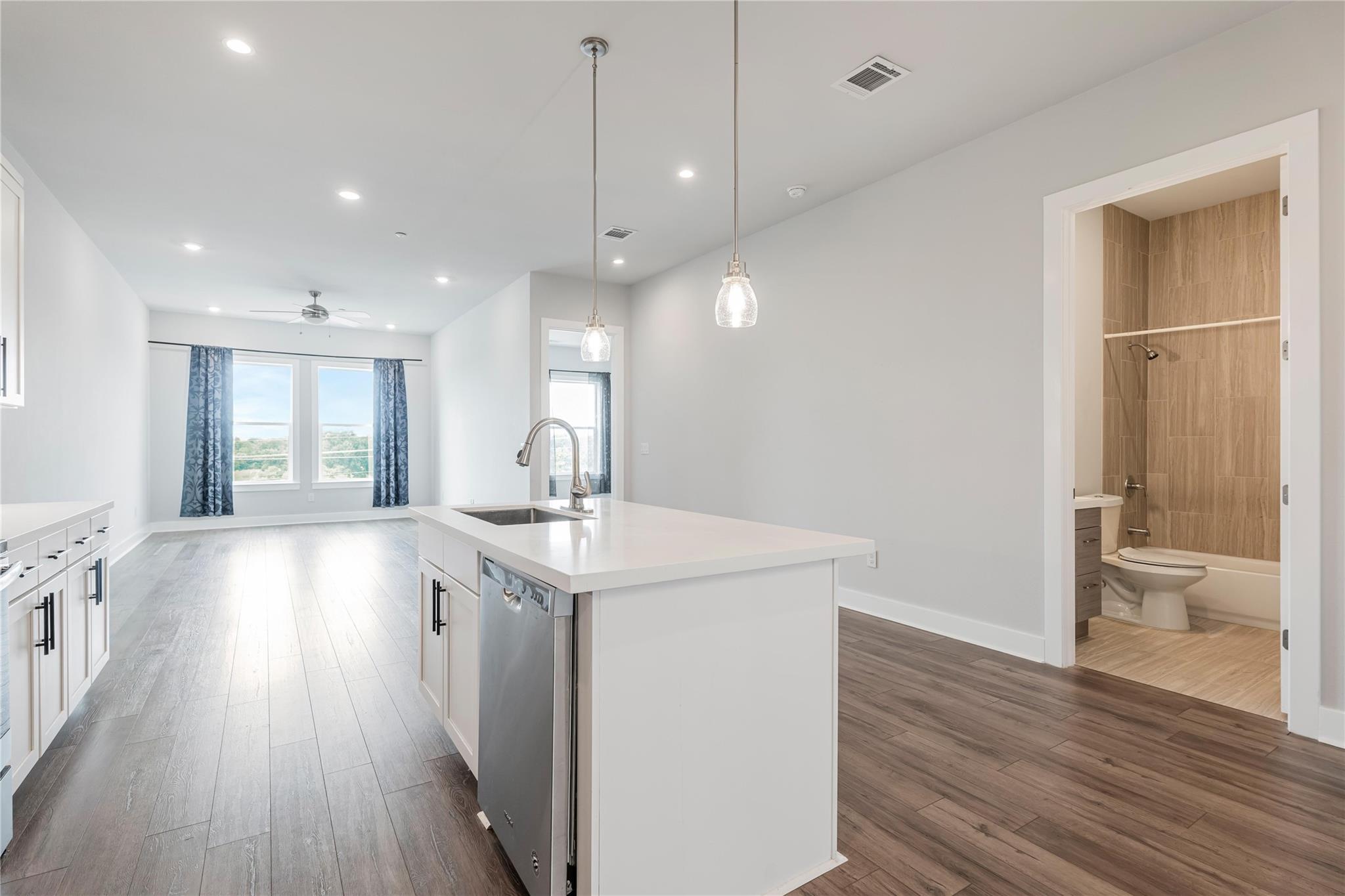 4507 E Martin Luther King Jr Blvd # 122, Austin, TX 78721