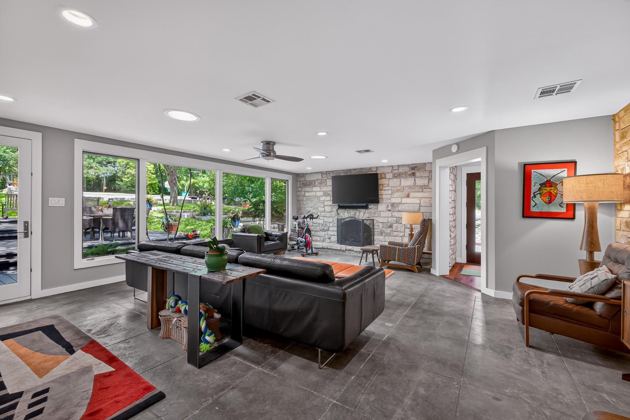 18 Sundown Pkwy, Austin, TX 78746