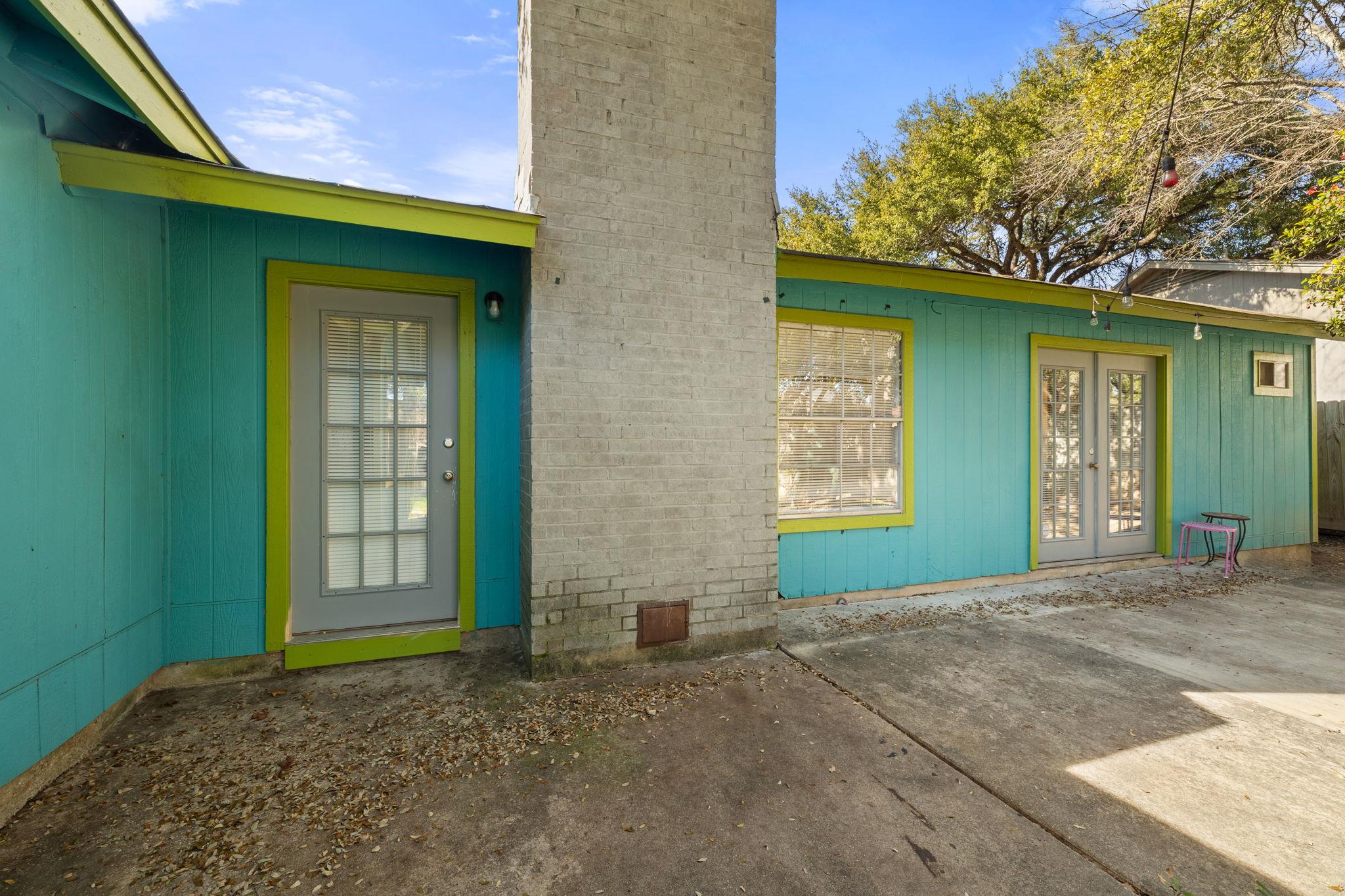 7303 Loganberry Dr, Austin, TX 78745