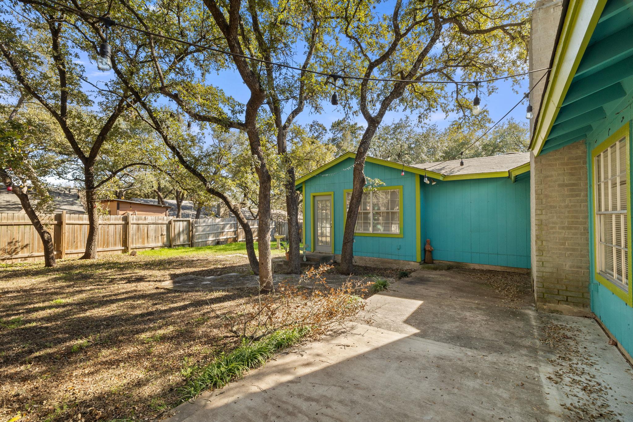 7303 Loganberry Dr, Austin, TX 78745