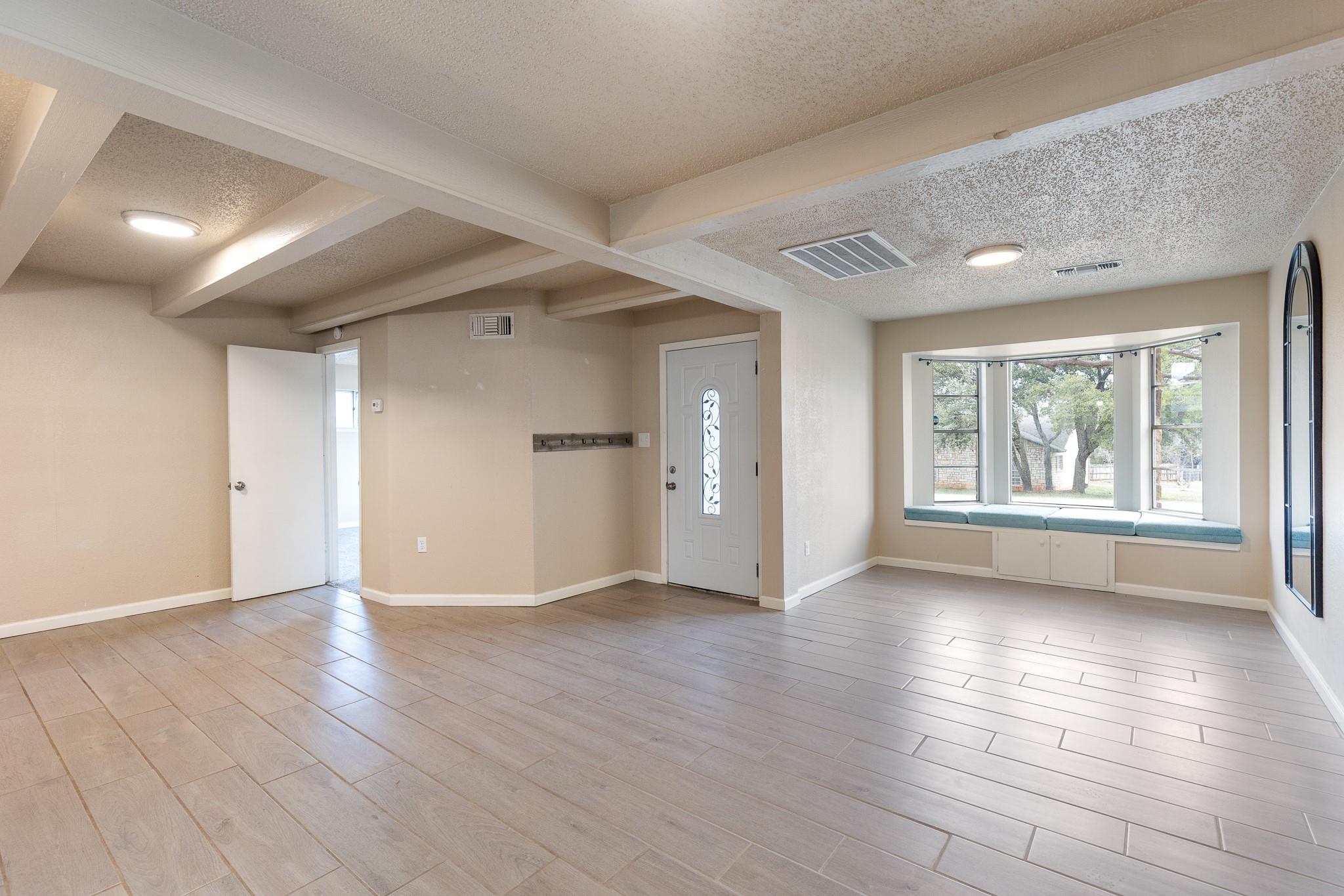 400 N River Oaks Dr, Burnet, TX 78611