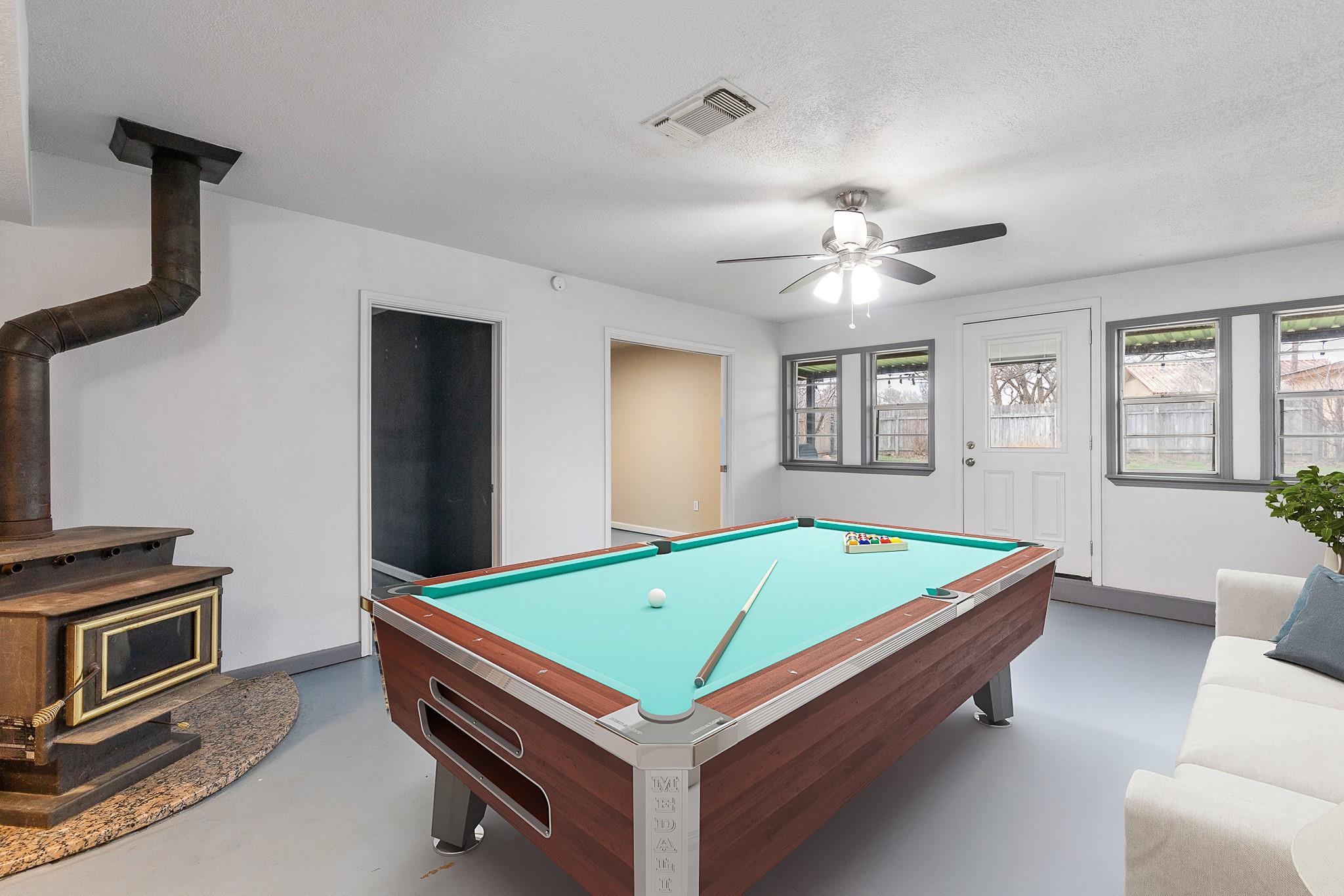 400 N River Oaks Dr, Burnet, TX 78611