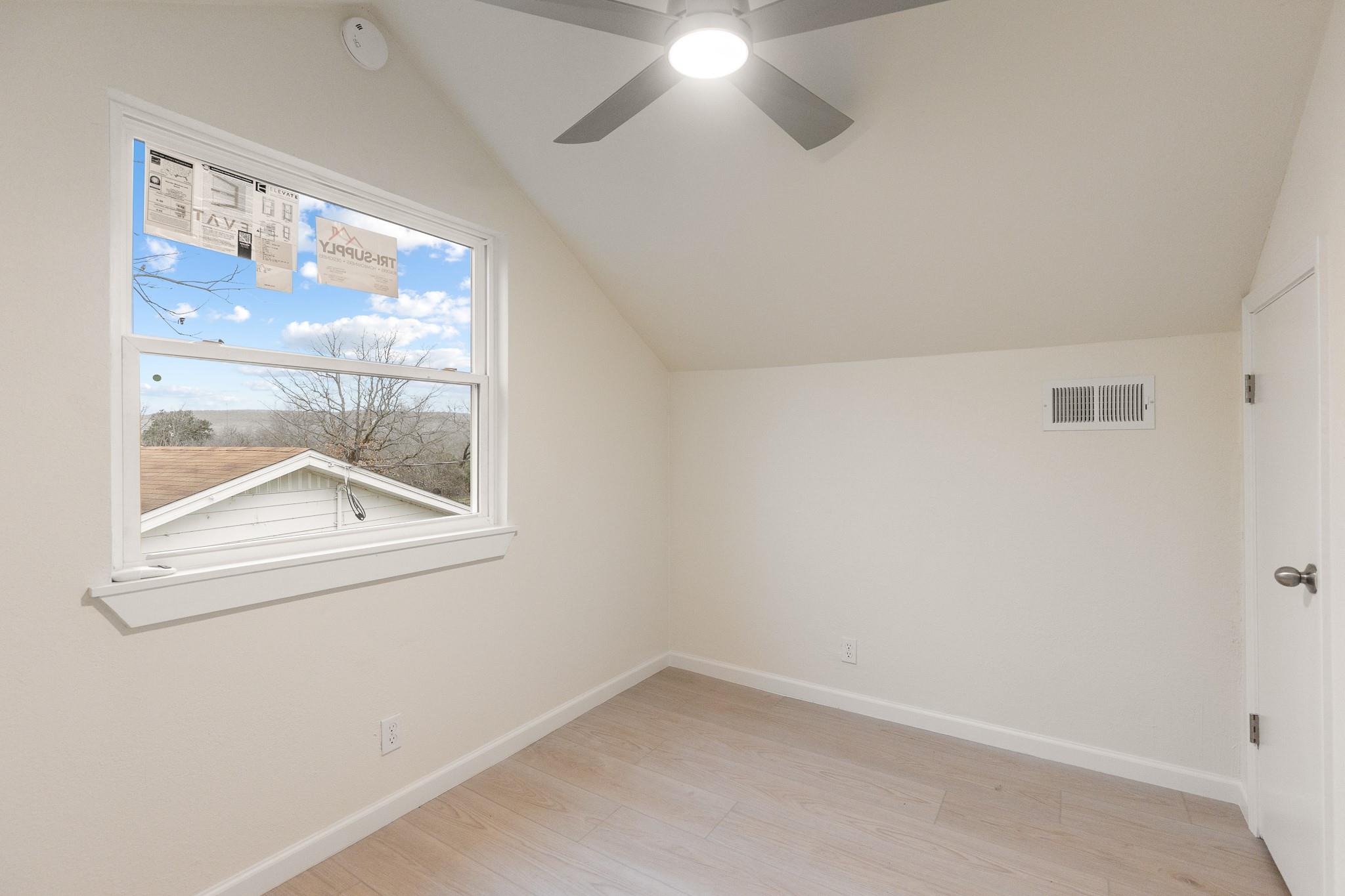 400 N River Oaks Dr, Burnet, TX 78611