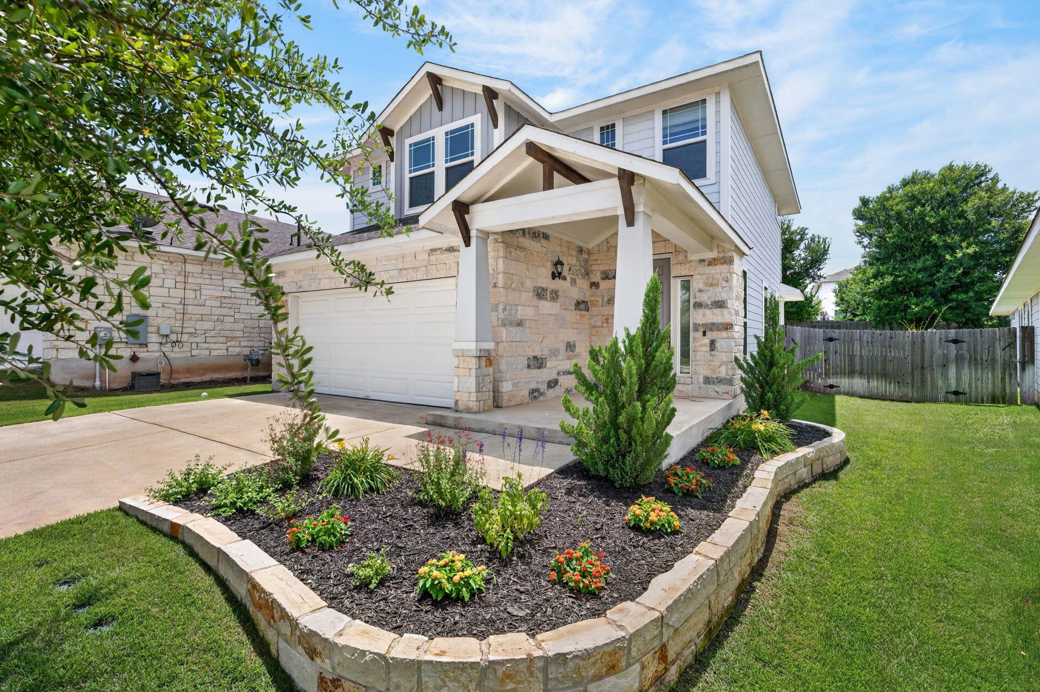 205 Oakstone Dr, Georgetown, TX 78628