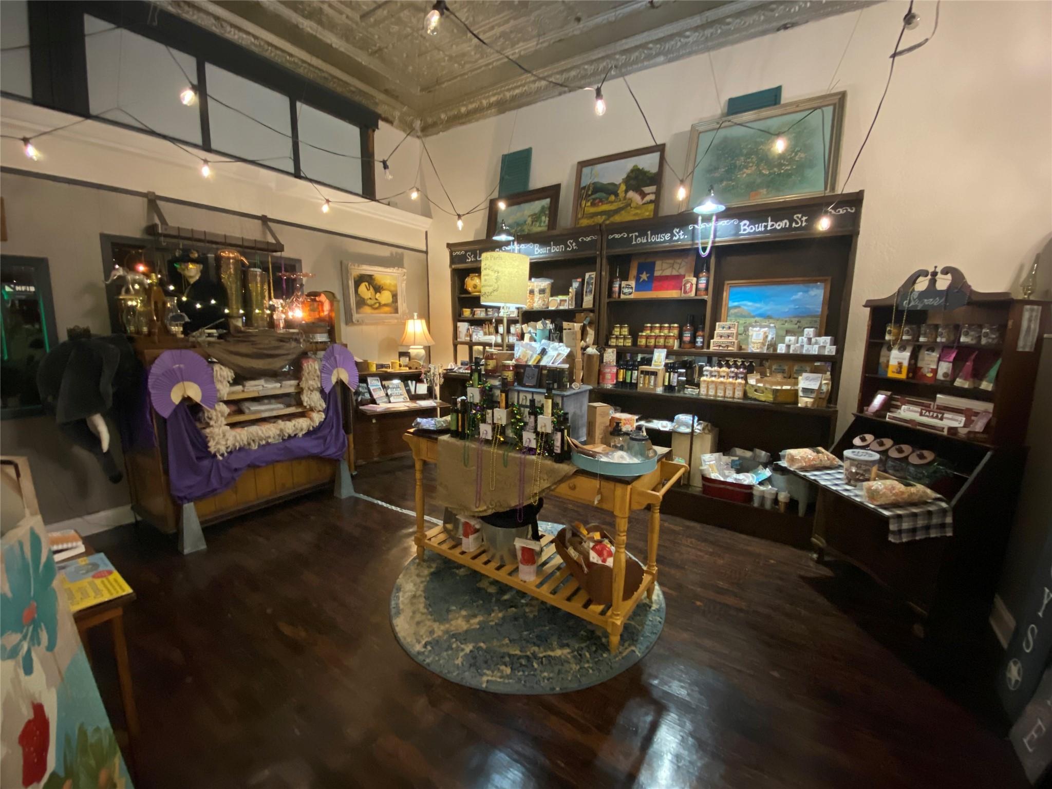 101 Story Ave, Florence, TX 76527