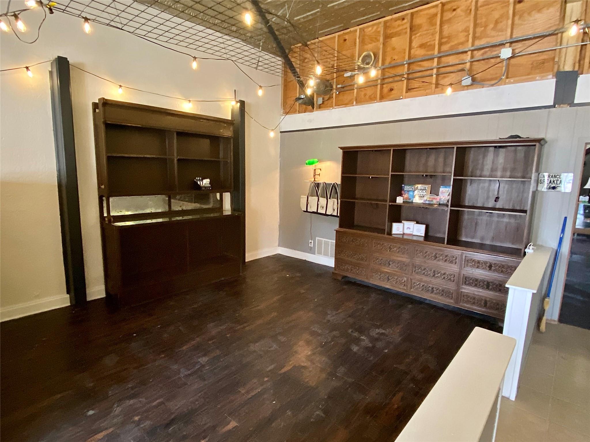 101 Story Ave, Florence, TX 76527