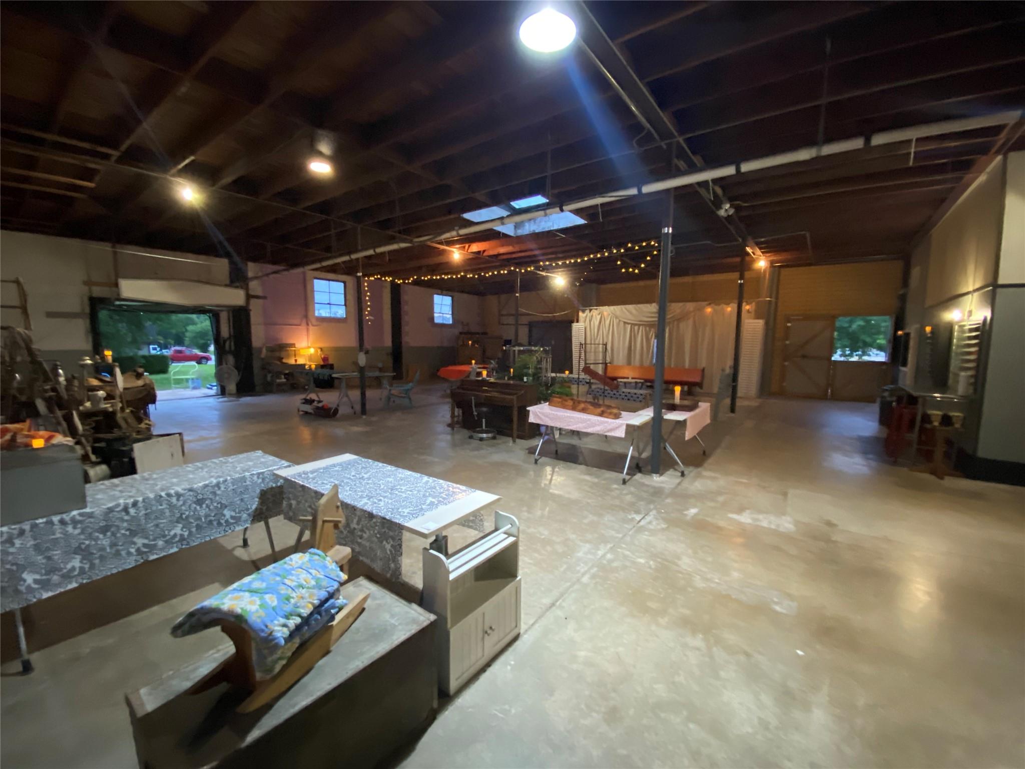 101 Story Ave, Florence, TX 76527