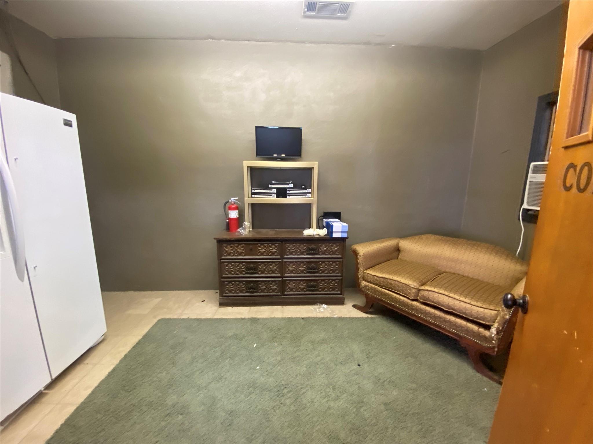 101 Story Ave, Florence, TX 76527