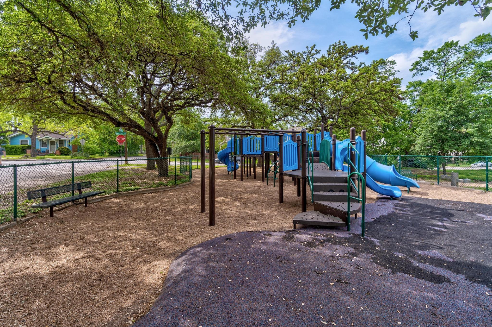 611 E 45th St # 19, Austin, TX 78751