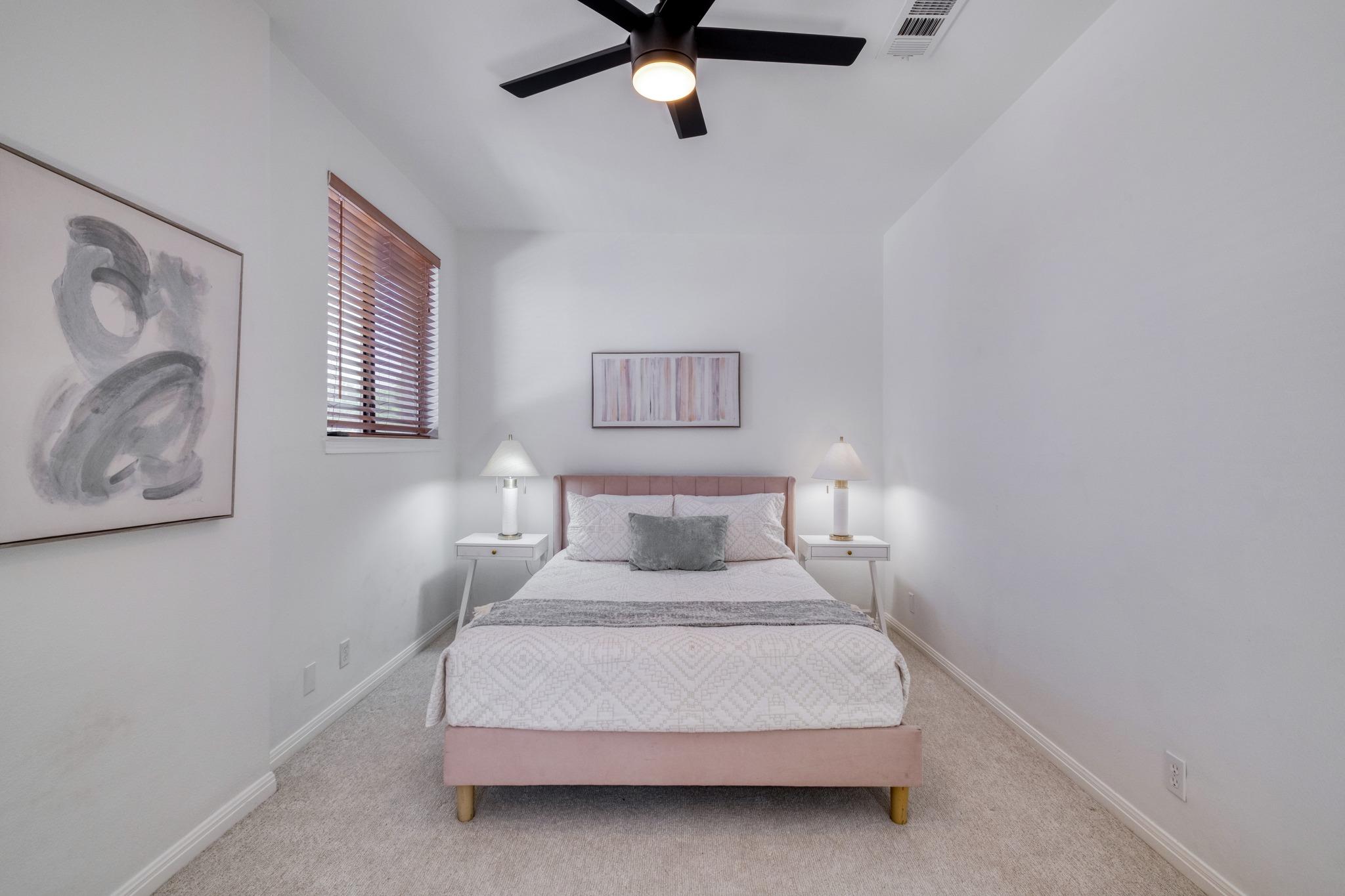 611 E 45th St # 19, Austin, TX 78751