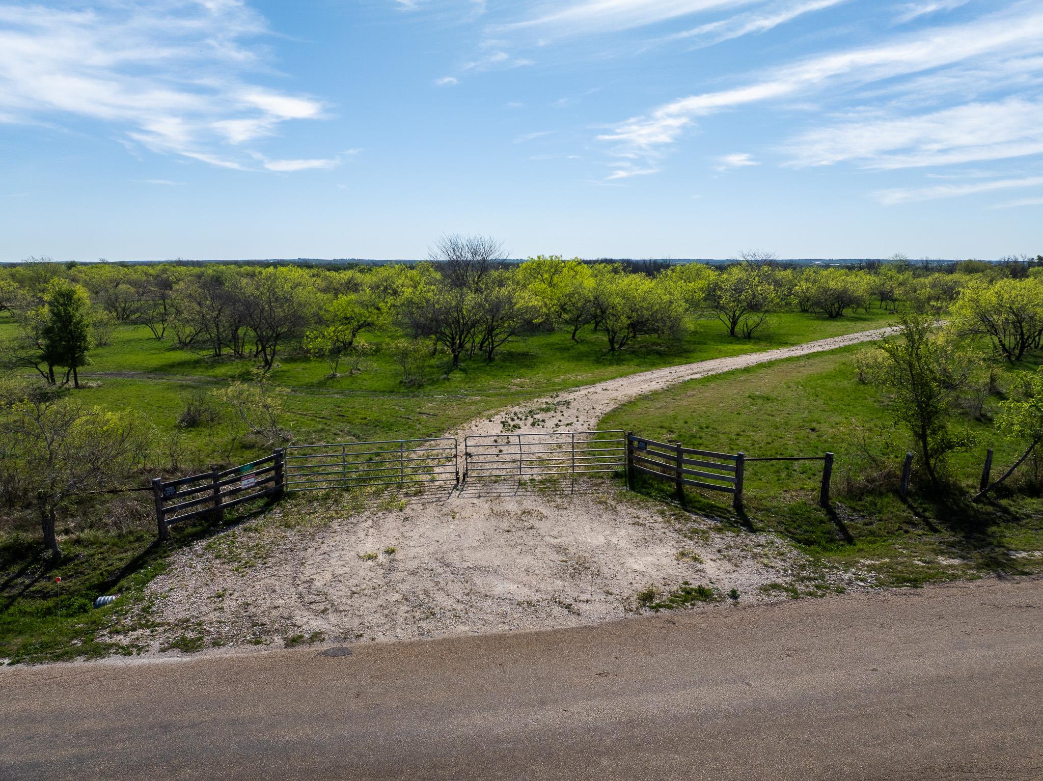 1721 County Road 429, Rockdale, TX 76567