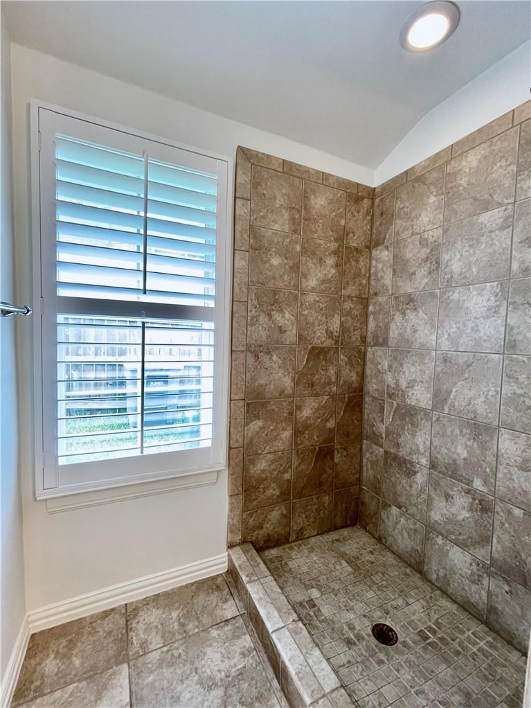 6703 Rustling Oaks Trl, Austin, TX 78759