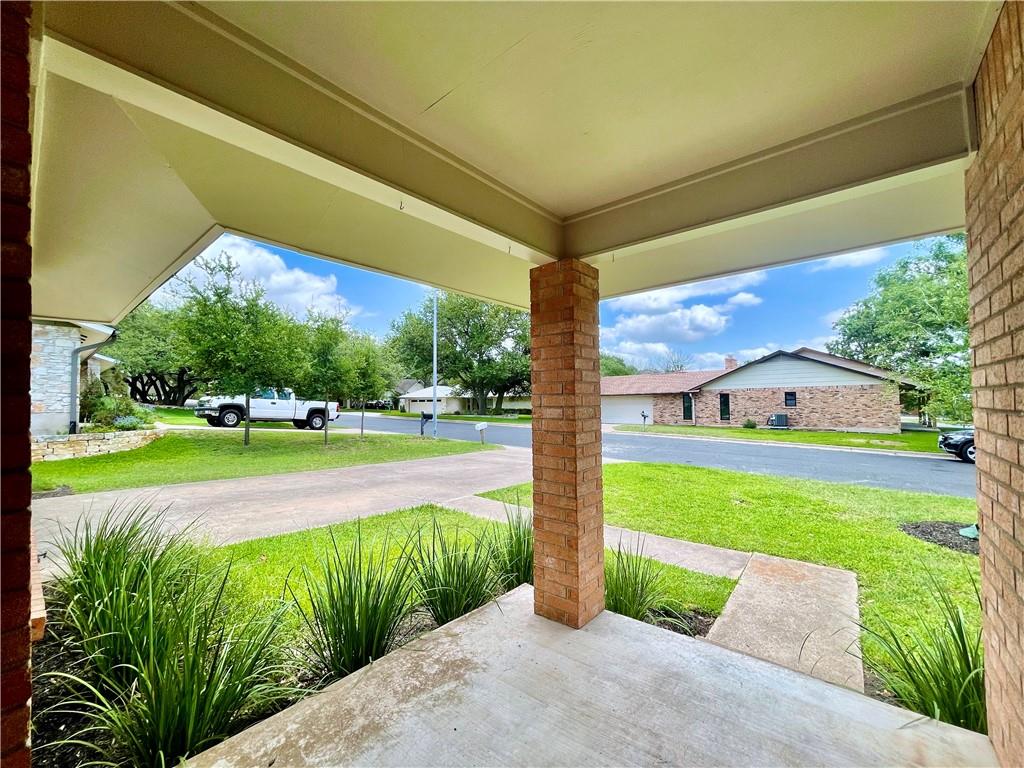 6703 Rustling Oaks Trl, Austin, TX 78759