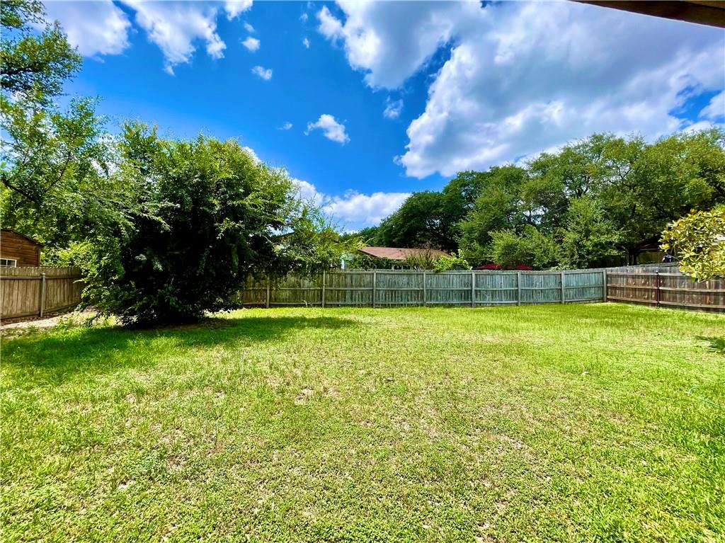 6703 Rustling Oaks Trl, Austin, TX 78759