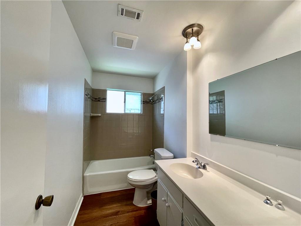 6703 Rustling Oaks Trl, Austin, TX 78759