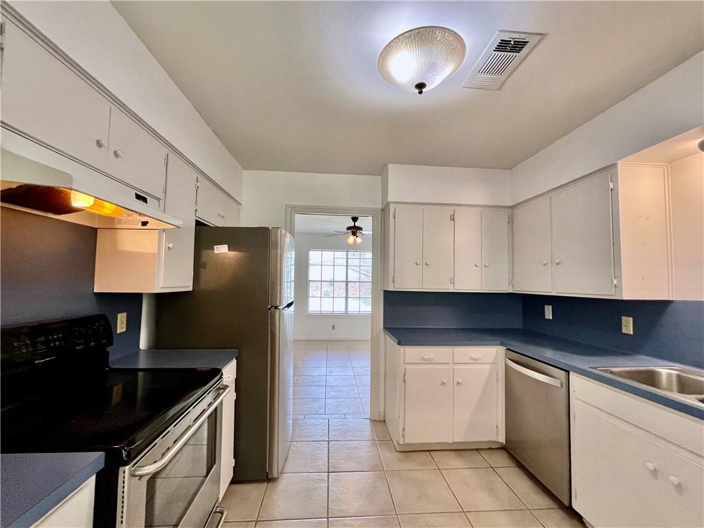 6703 Rustling Oaks Trl, Austin, TX 78759