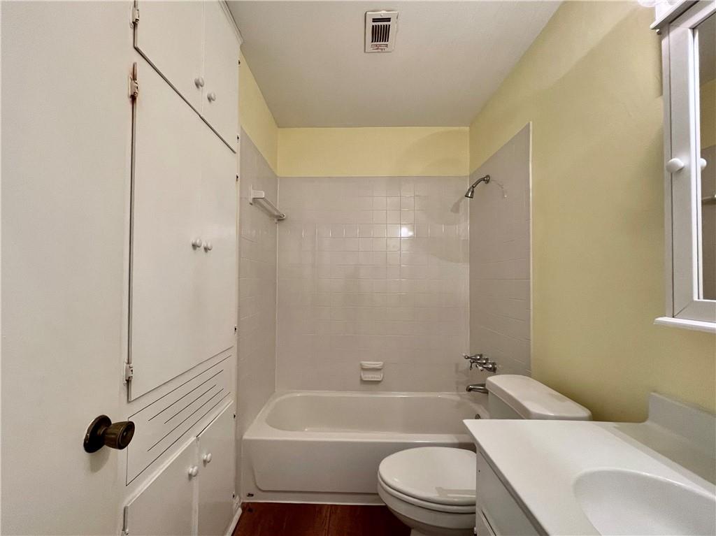 6703 Rustling Oaks Trl, Austin, TX 78759