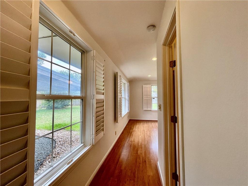 6703 Rustling Oaks Trl, Austin, TX 78759