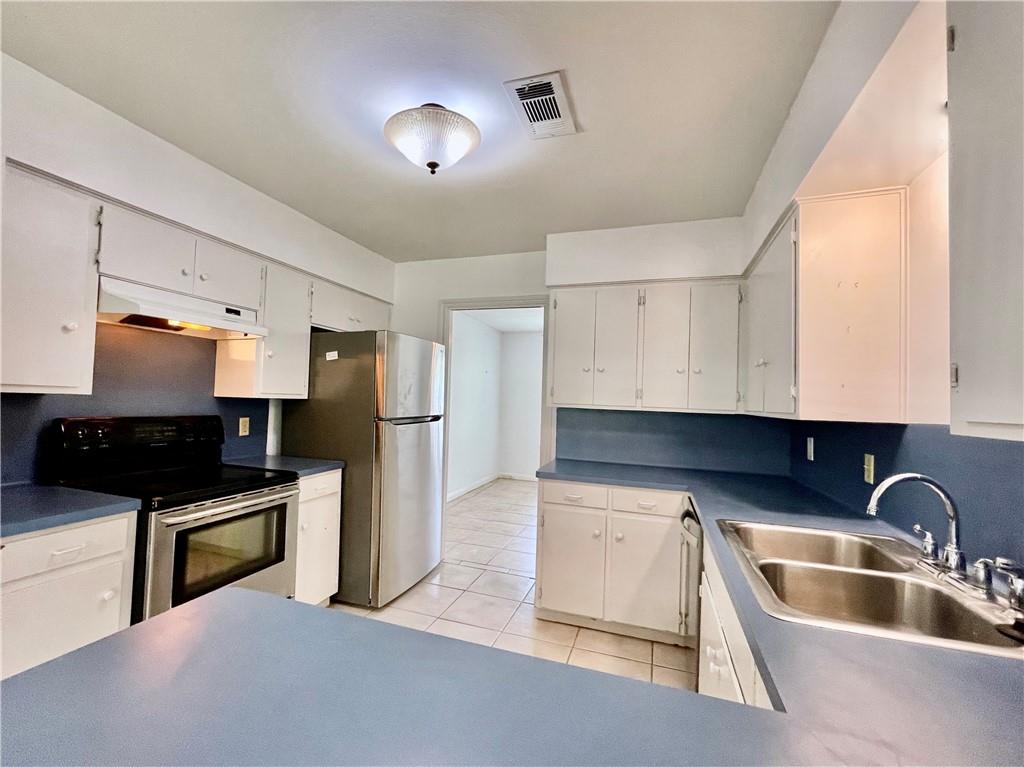 6703 Rustling Oaks Trl, Austin, TX 78759