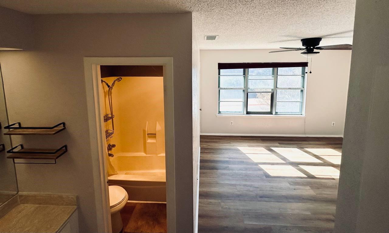 7265 S Coronado Cir # 131, Austin, TX 78752
