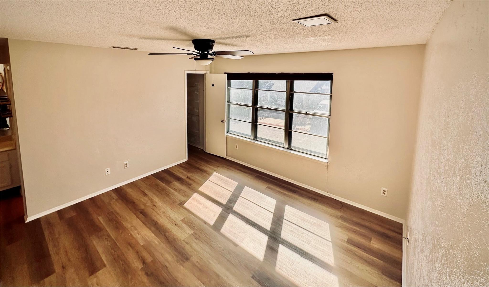 7265 S Coronado Cir # 131, Austin, TX 78752