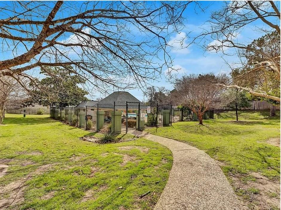7265 S Coronado Cir # 131, Austin, TX 78752