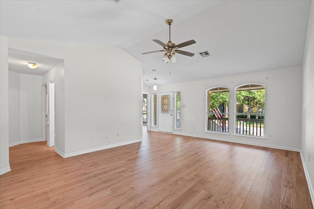 317 Bandstand Ln, Cedar Park, TX 78613