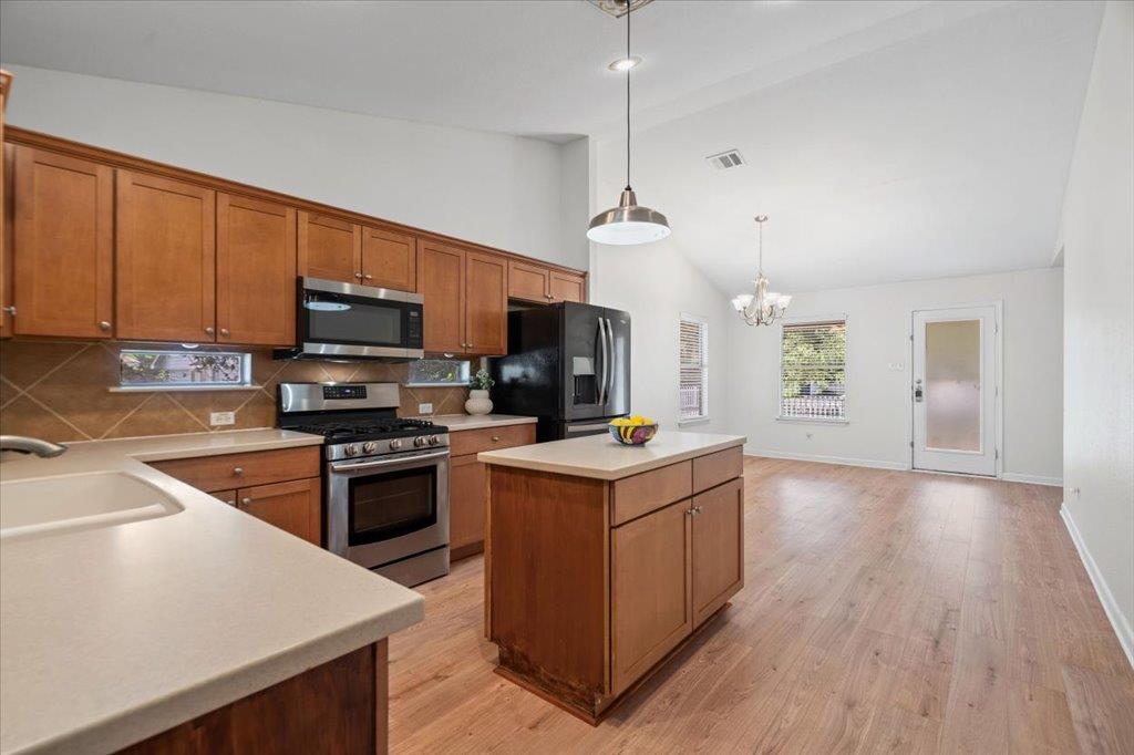 317 Bandstand Ln, Cedar Park, TX 78613