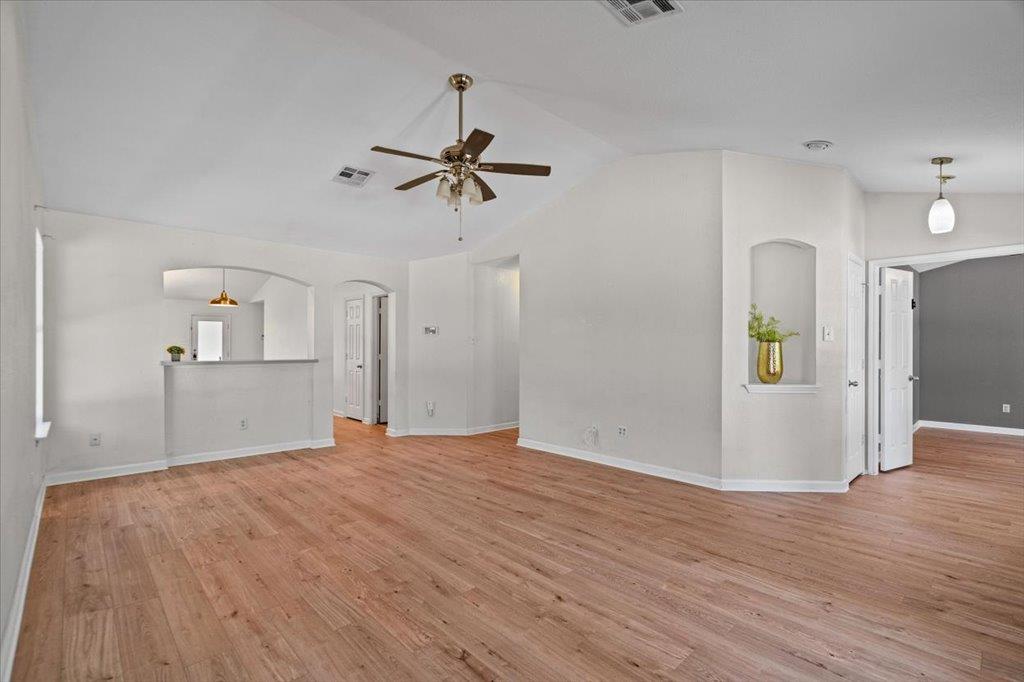 317 Bandstand Ln, Cedar Park, TX 78613