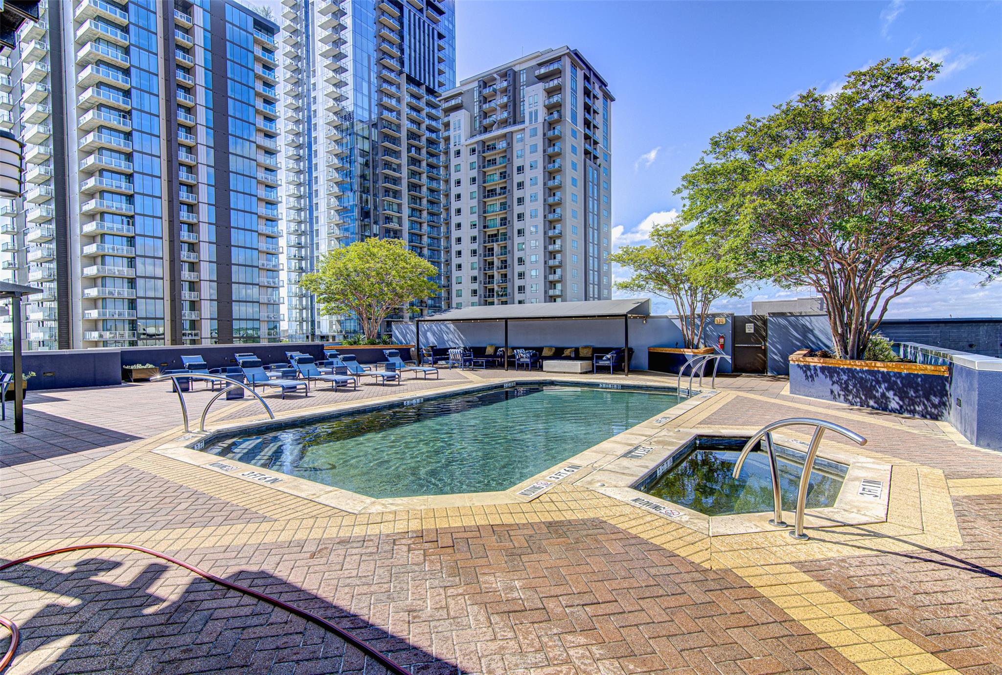 54 Rainey St # 706, Austin, TX 78701