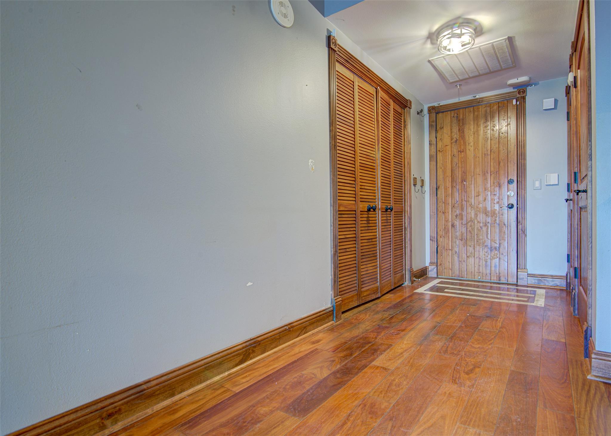 54 Rainey St # 706, Austin, TX 78701