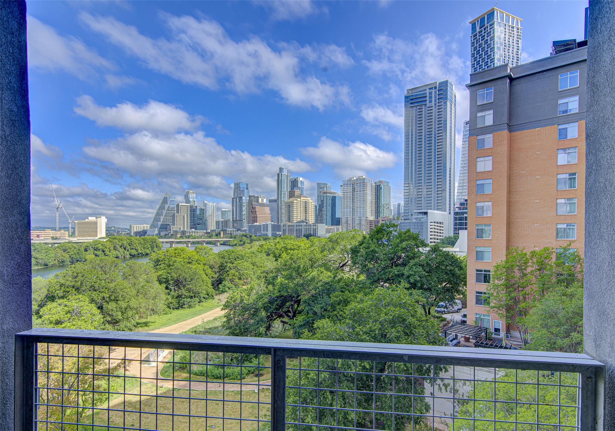54 Rainey St # 706, Austin, TX 78701