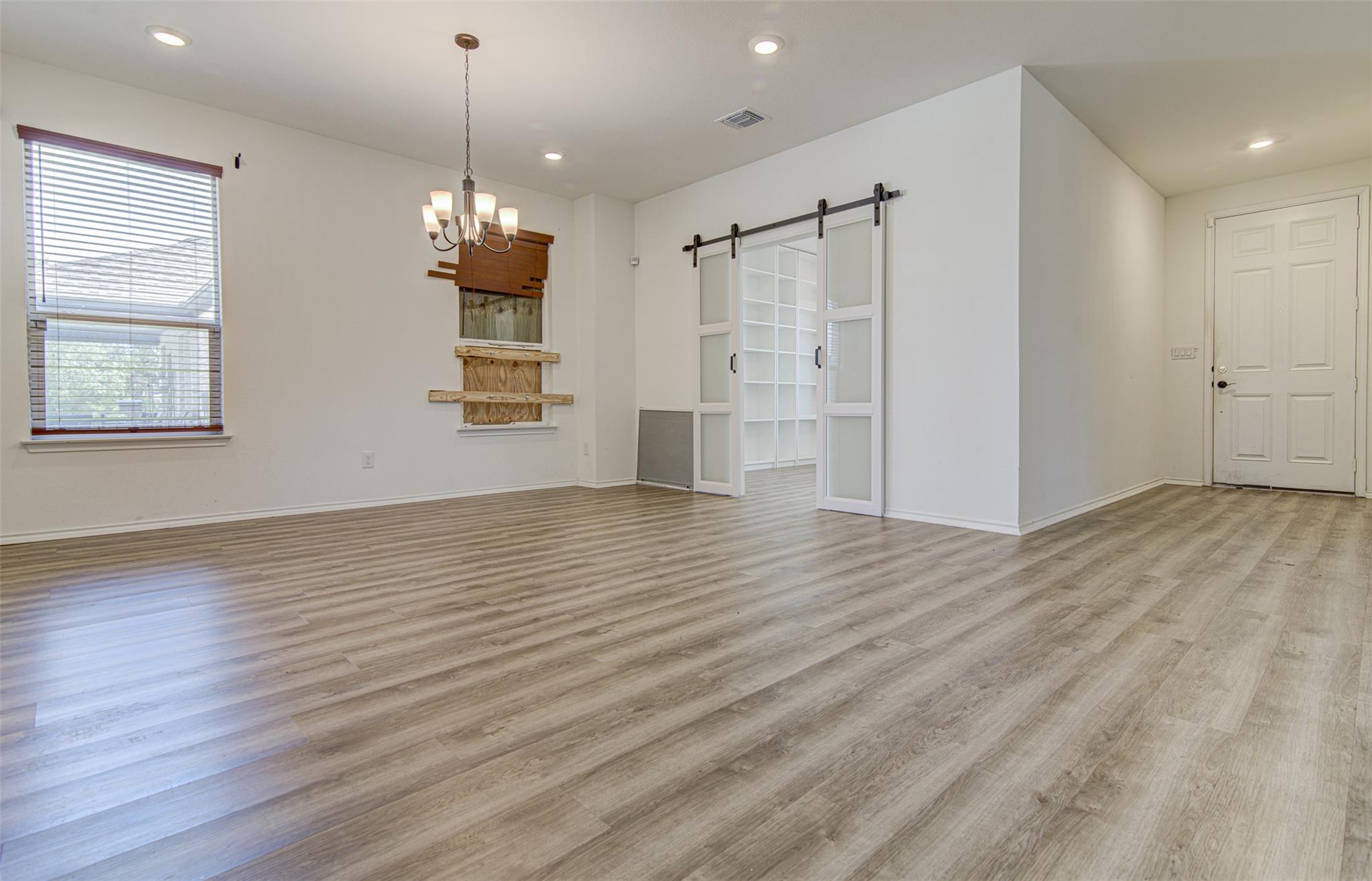 1004 Desaix Dr, Georgetown, TX 78628