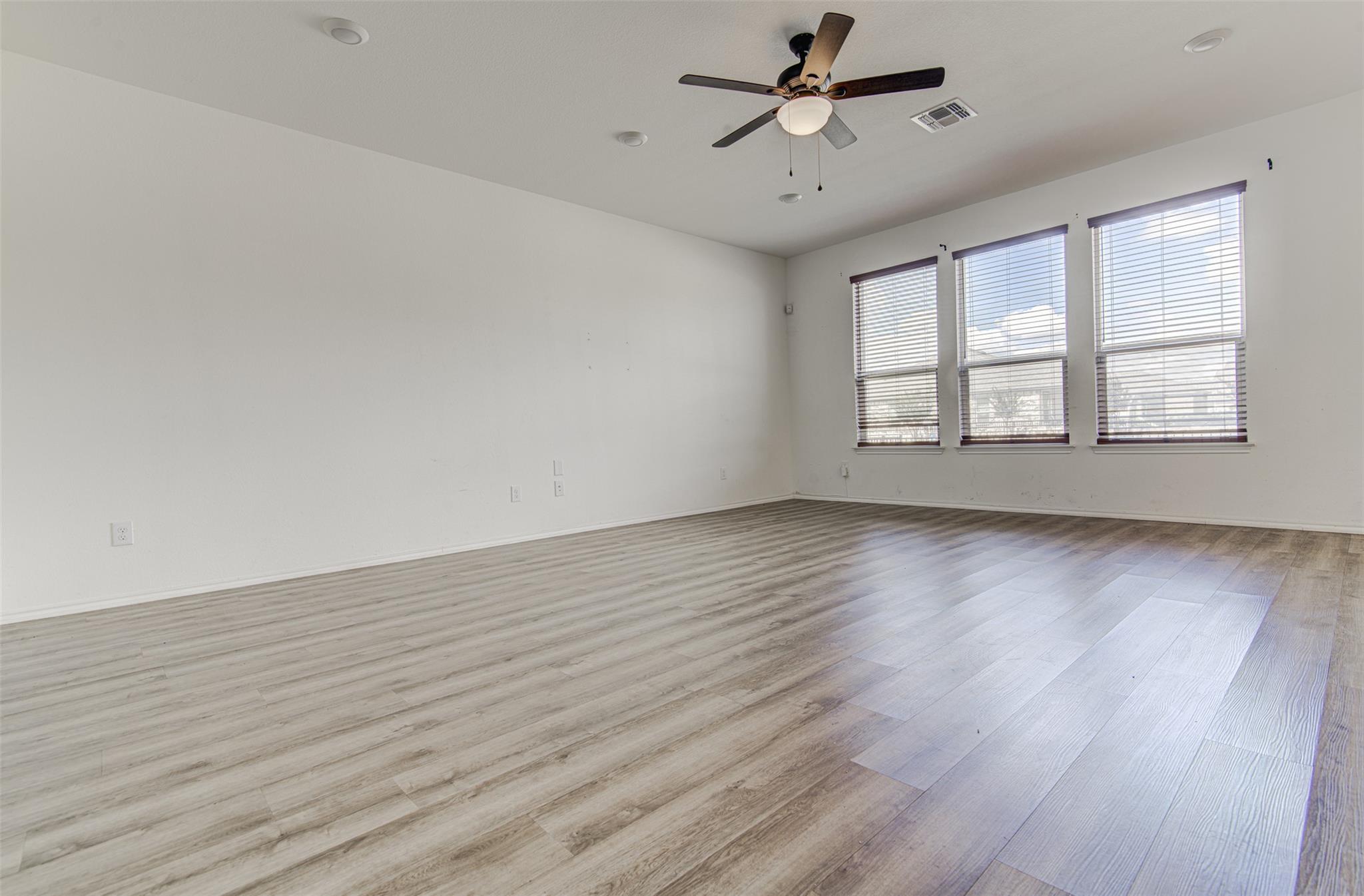 1004 Desaix Dr, Georgetown, TX 78628