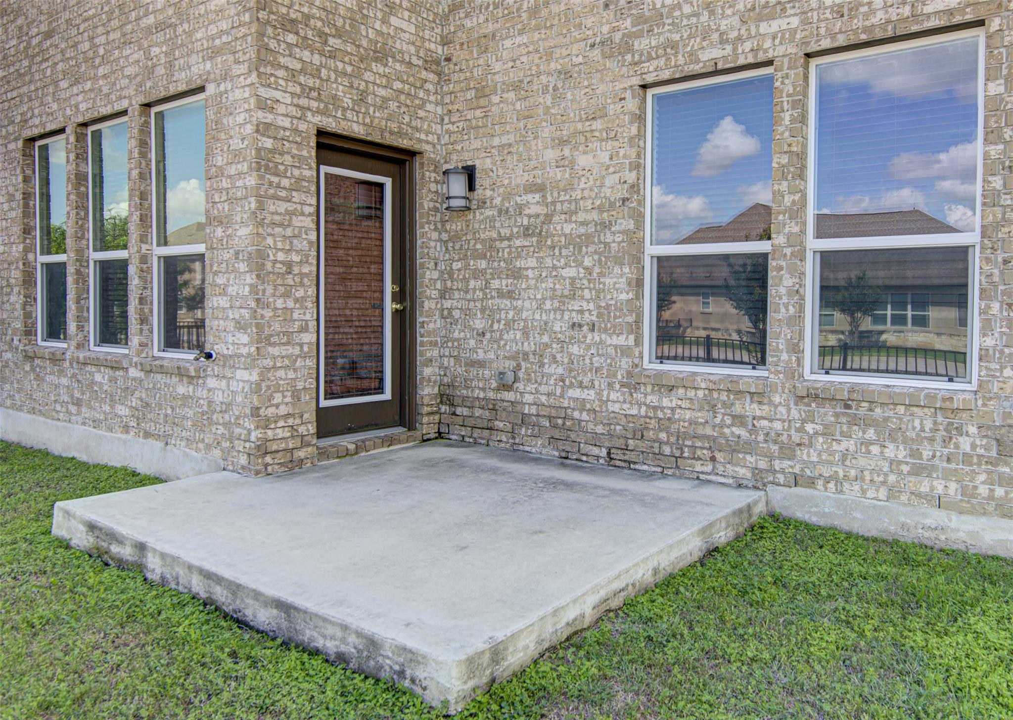 1004 Desaix Dr, Georgetown, TX 78628