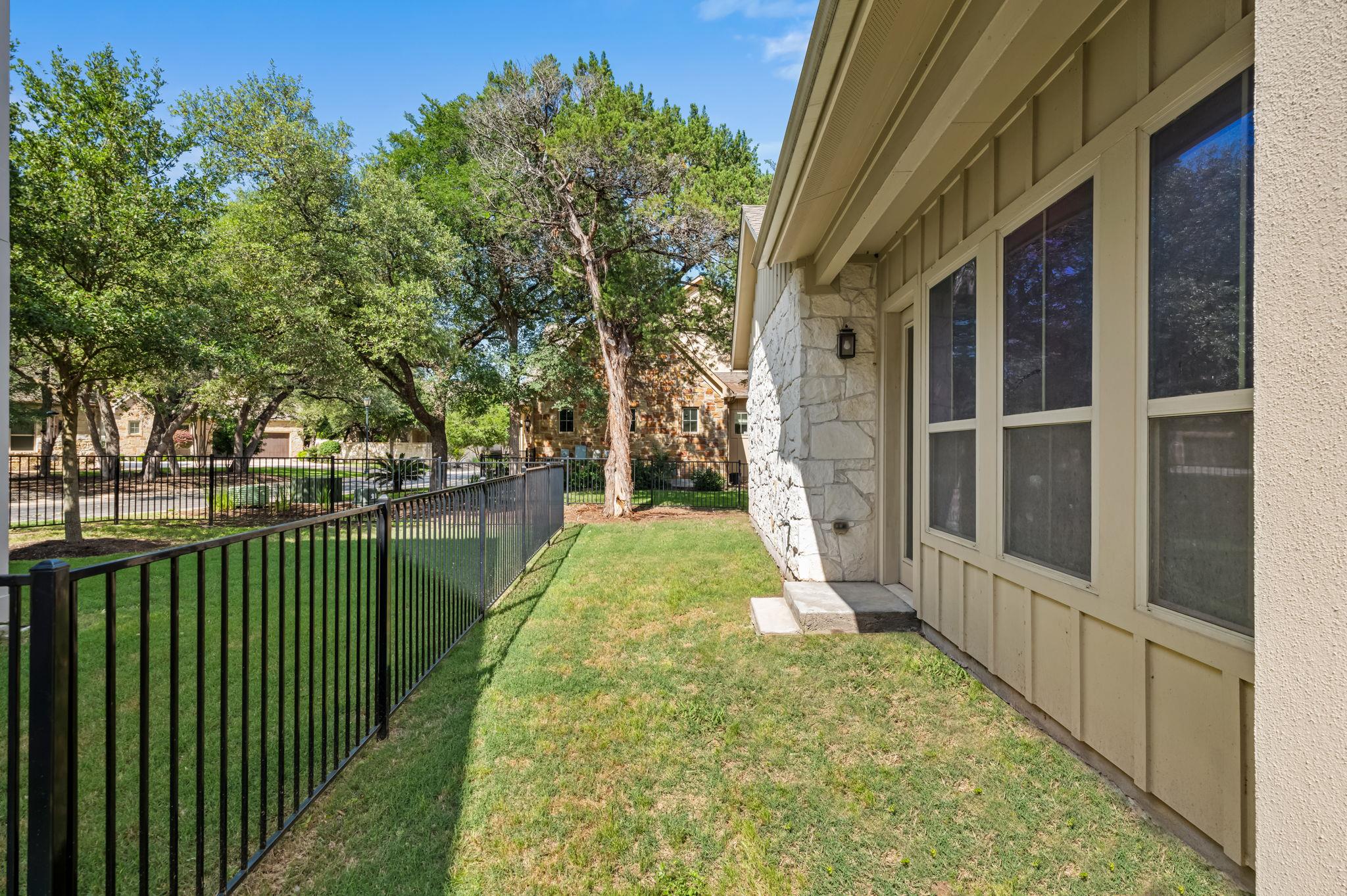 2516 Hopsack Mills Rd, Austin, TX 78748