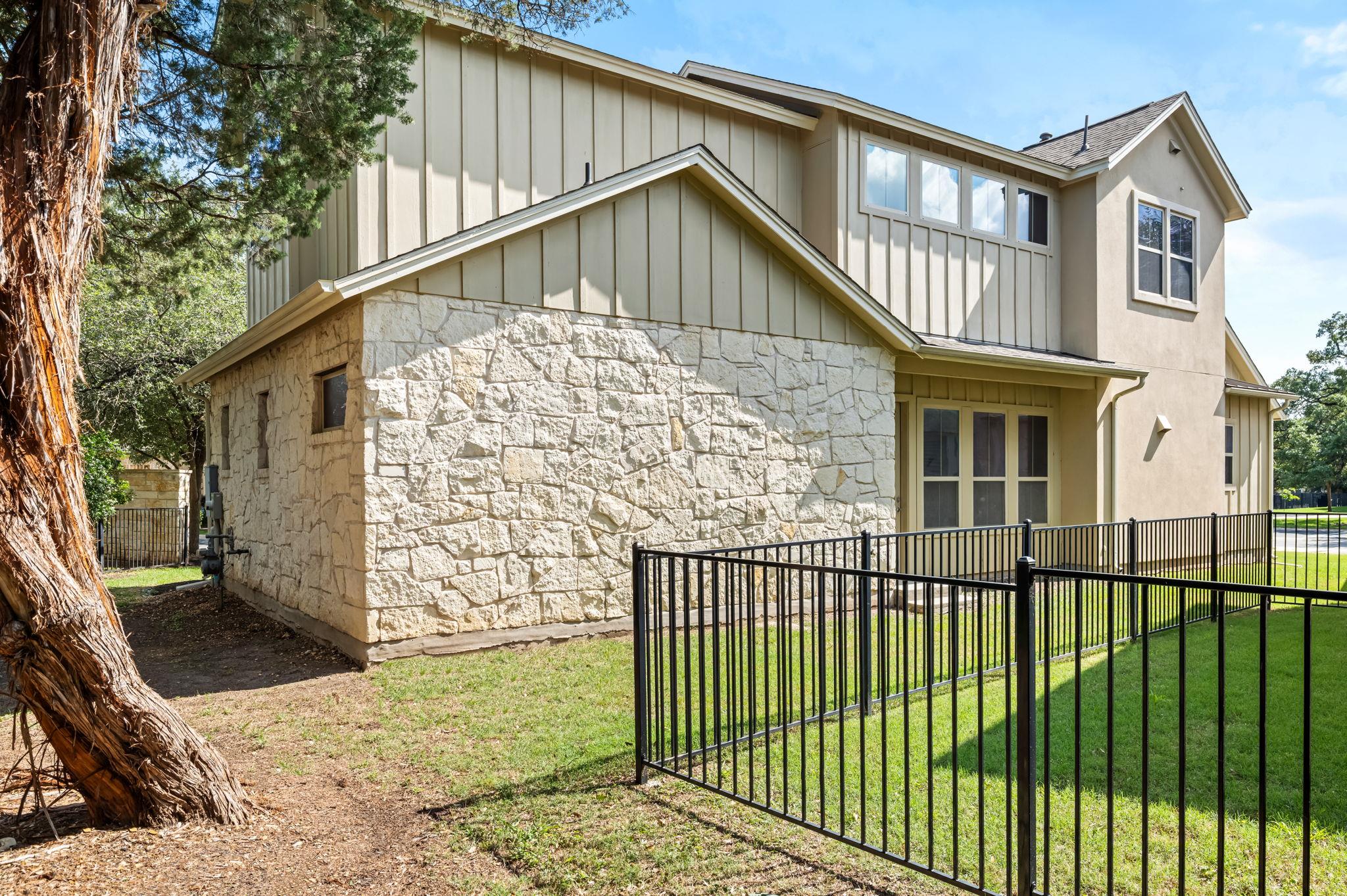 2516 Hopsack Mills Rd, Austin, TX 78748