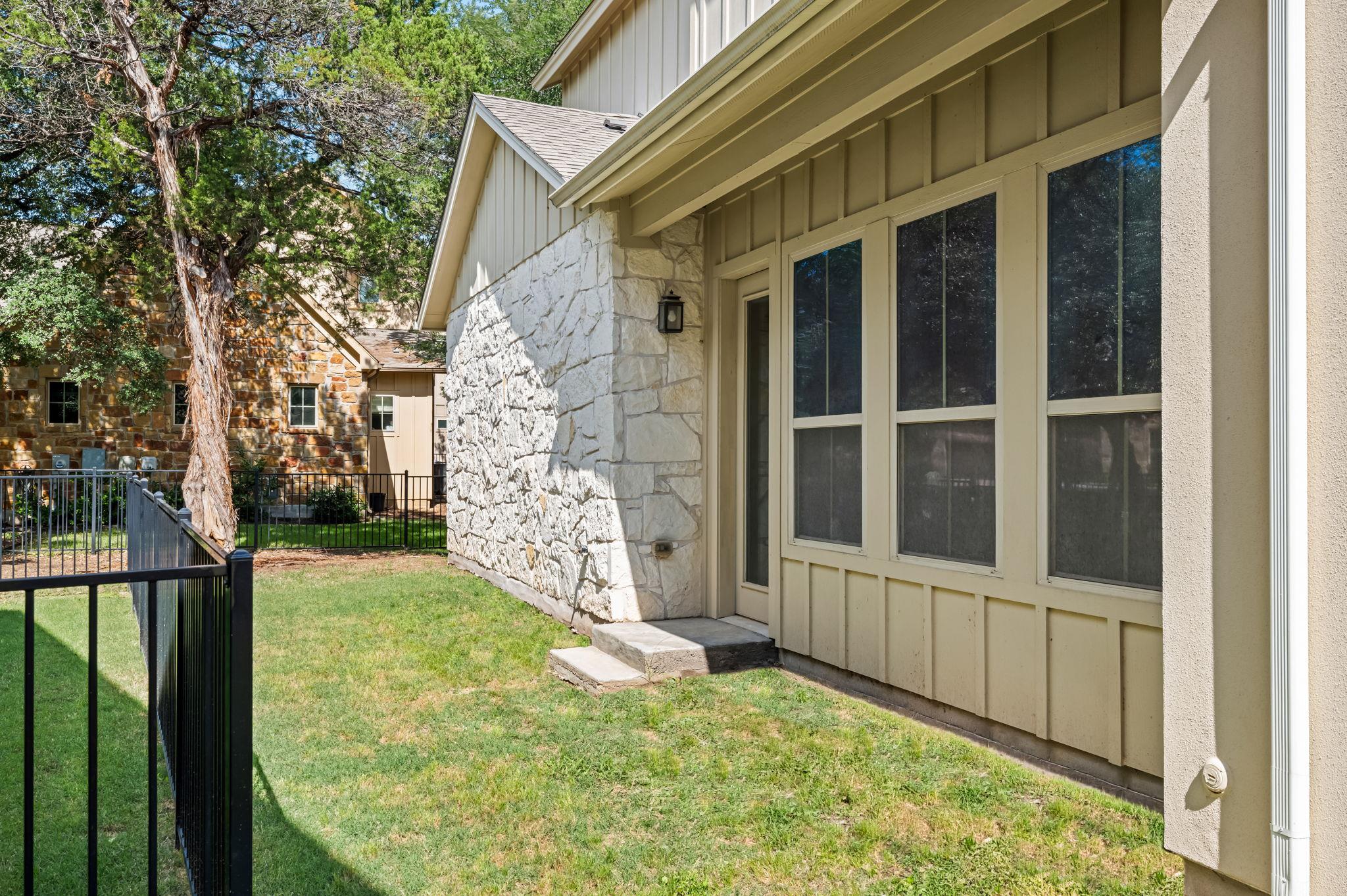 2516 Hopsack Mills Rd, Austin, TX 78748