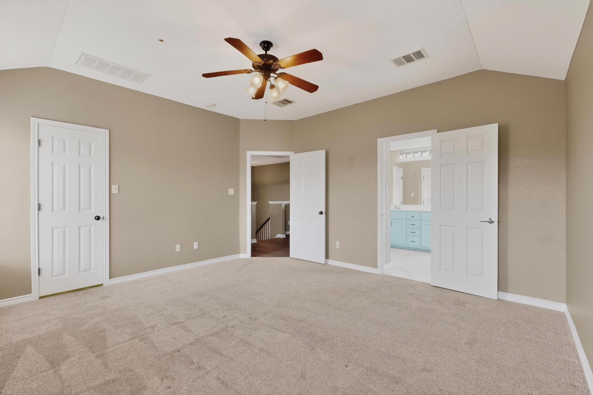 322 Lone Star Blvd, Hutto, TX 78634