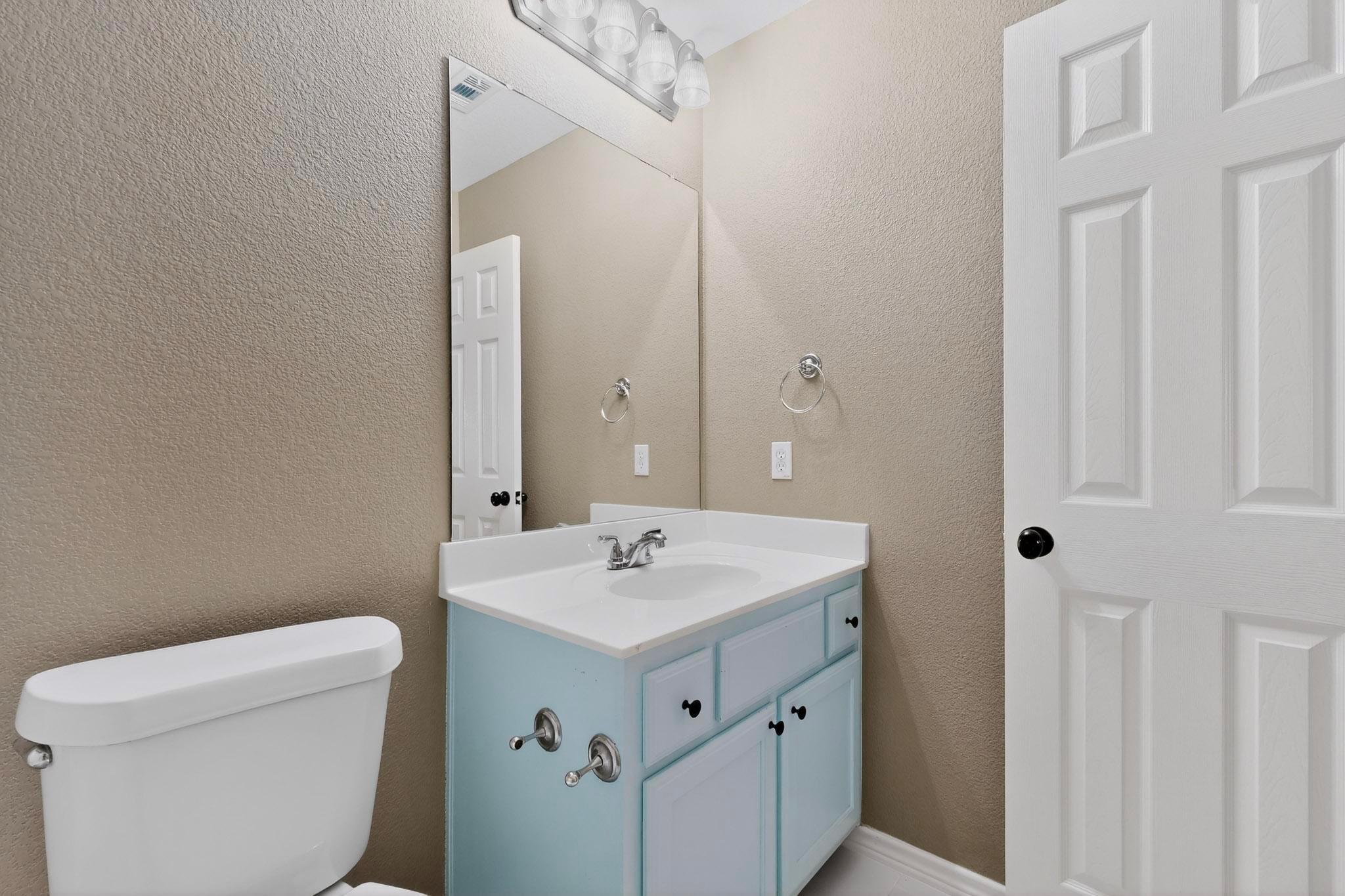 322 Lone Star Blvd, Hutto, TX 78634