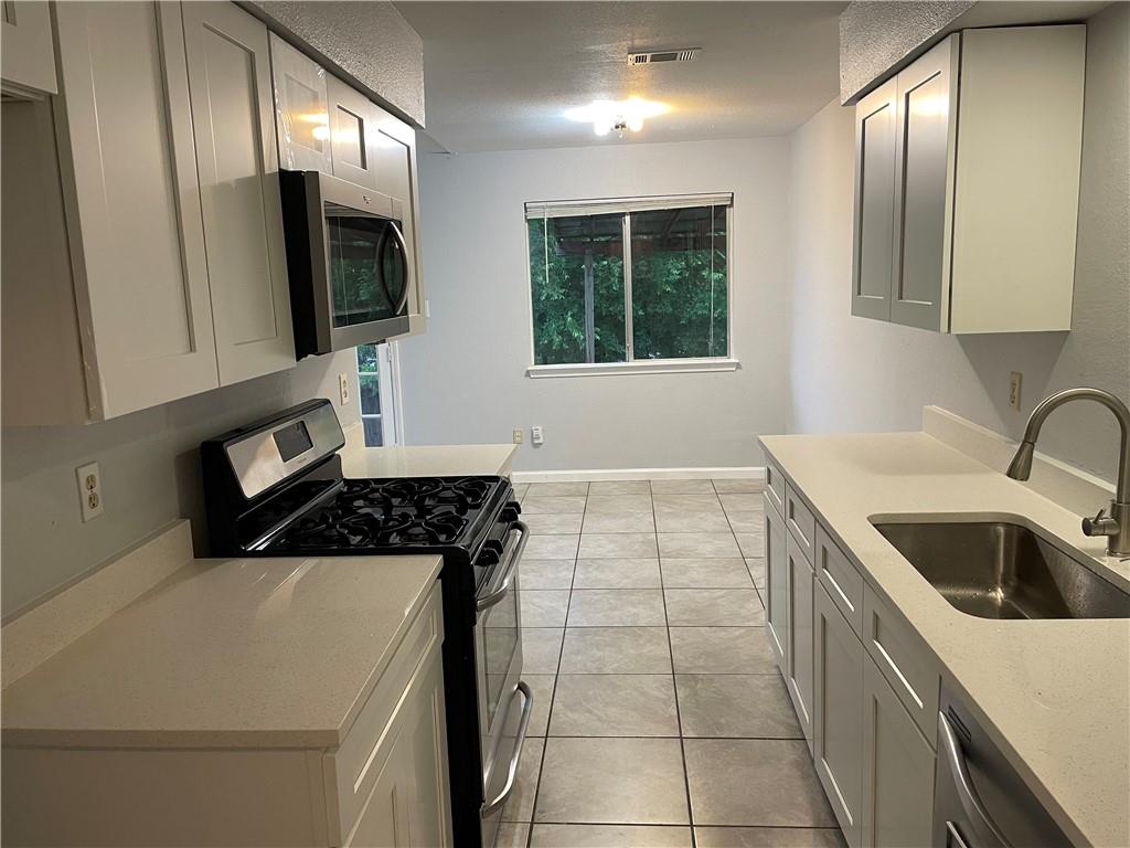 8303 Gallatin Dr, Austin, TX 78736